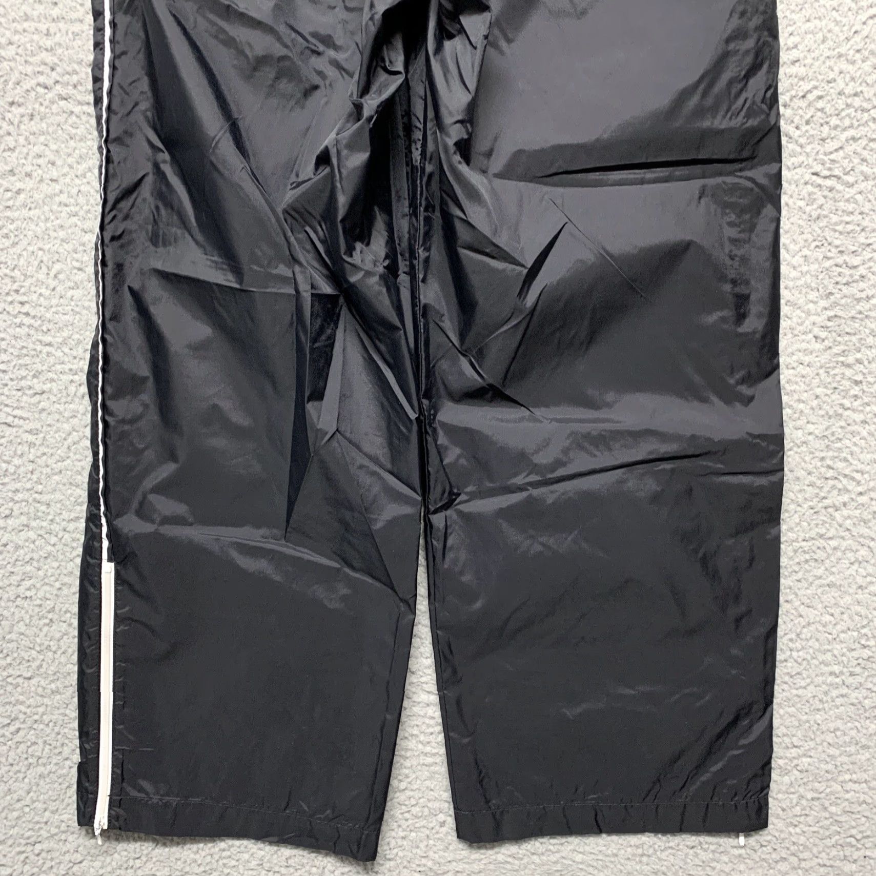 Nike Nike Running Pants Women’s 4/6 Black 2 Slash Pockets 8” Zipper at Ankle Size 27" / US 4 / IT 40 - 6 Thumbnail