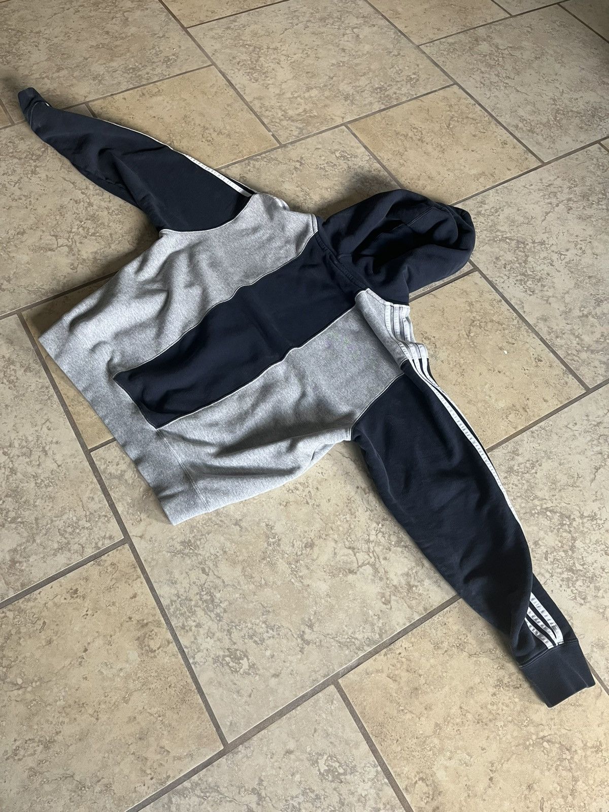 Adidas × Vintage Vintage Adidas Hoodie Size US M / EU 48-50 / 2 - 2 Thumbnail