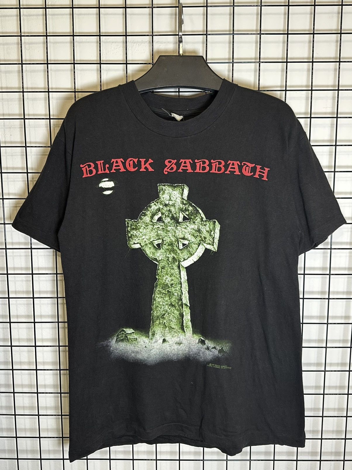 Black Sabbath vintage 1989 BLACK SABBATH headless cross Tee Size US L / EU 52-54 / 3 - 1 Thumbnail