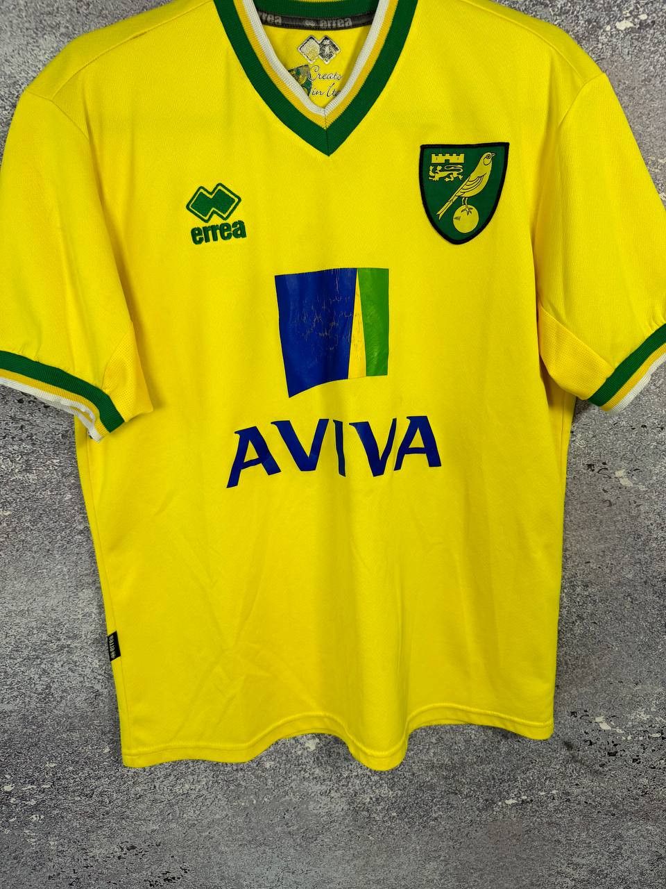 Errea × Vintage Vintage Norwich City 2011/12 Errea Soccer Jersey Size US M / EU 48-50 / 2 - 3 Thumbnail