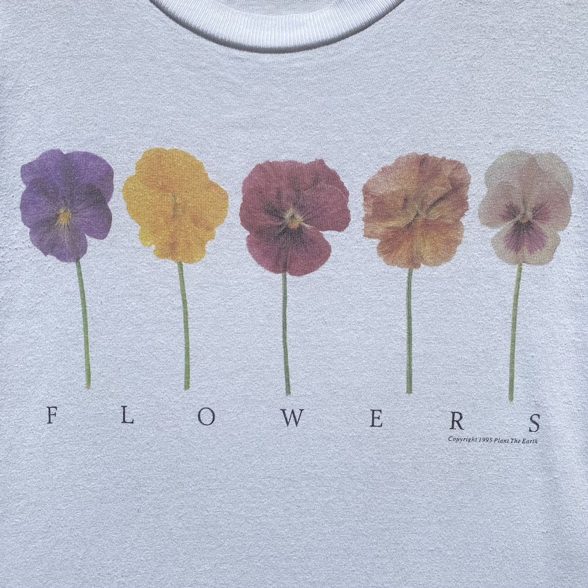 Vintage Vintage 1995 Flower Plant The Earth Art Shirt Size US S / EU 44-46 / 1 - 7 Thumbnail