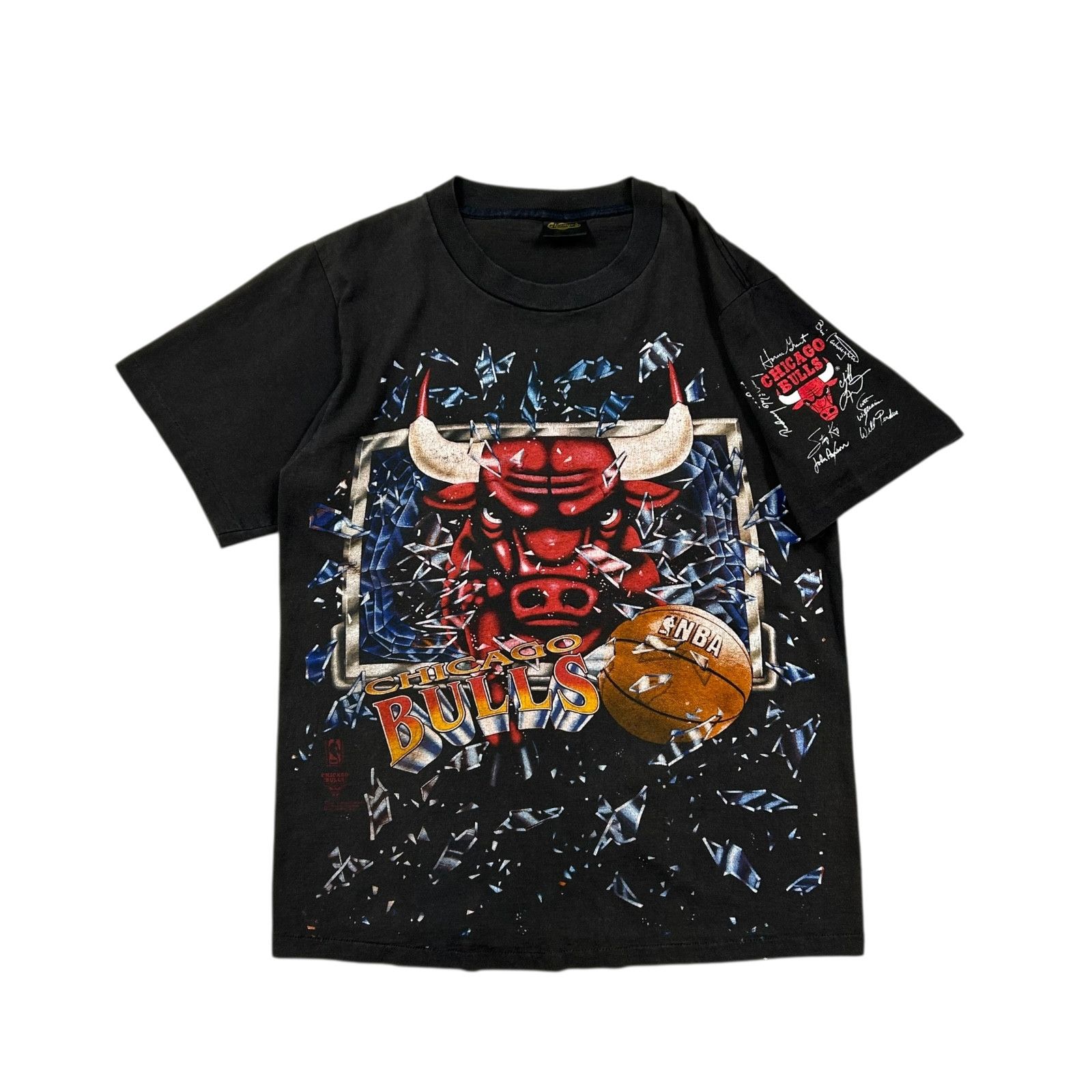 NBA VTG 90s NBA CHICAGO BULLS SHATTERED T-SHIRT CHANGES Size US L / EU 52-54 / 3 - 1 Thumbnail