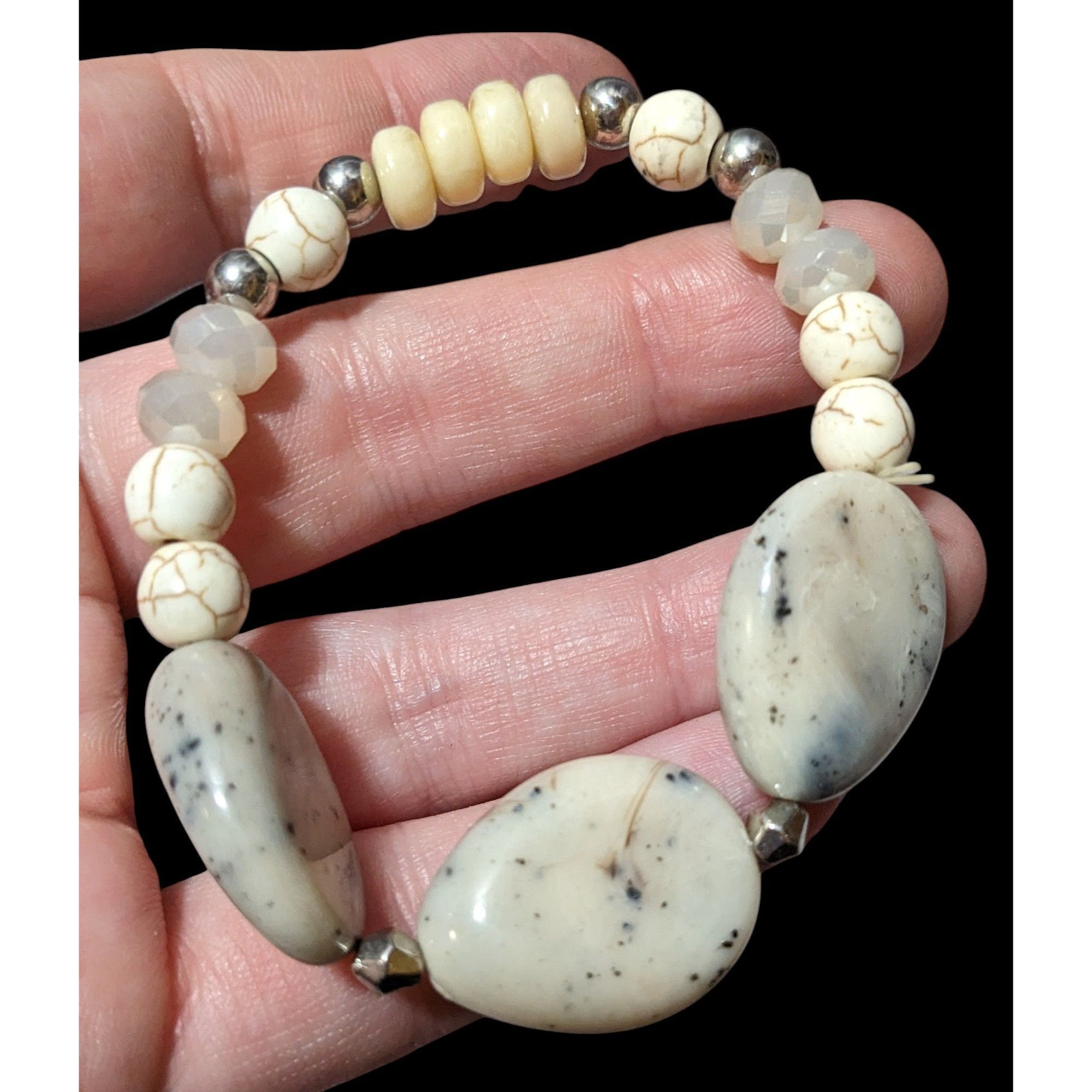 Other Cream Tone Glass And Stone Beaded Stretch Bracelet Size ONE SIZE - 3 Thumbnail