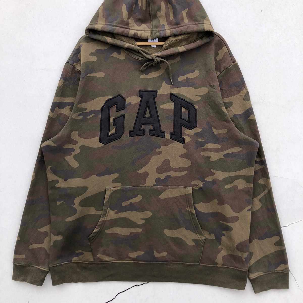 Gap RARE🔥 Vintage GAP Camo Hoodie Sweatshirts Spell Out Logo Size US XL / EU 56 / 4 - 4 Thumbnail