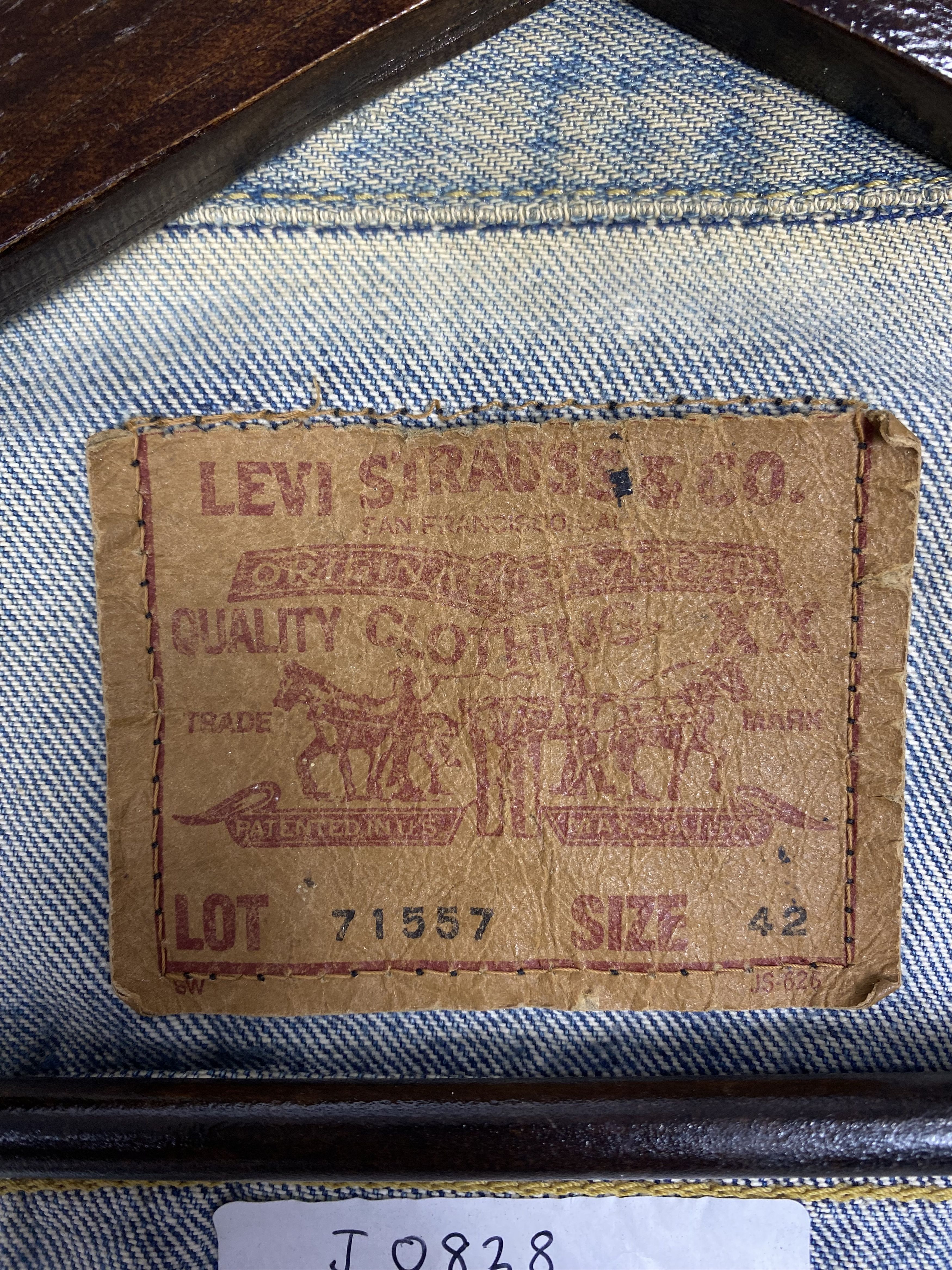 Levi's Vintage Levi's Faded Blue Denim Jacket DJ0838 Size US XS / EU 42 / 0 - 8 Thumbnail