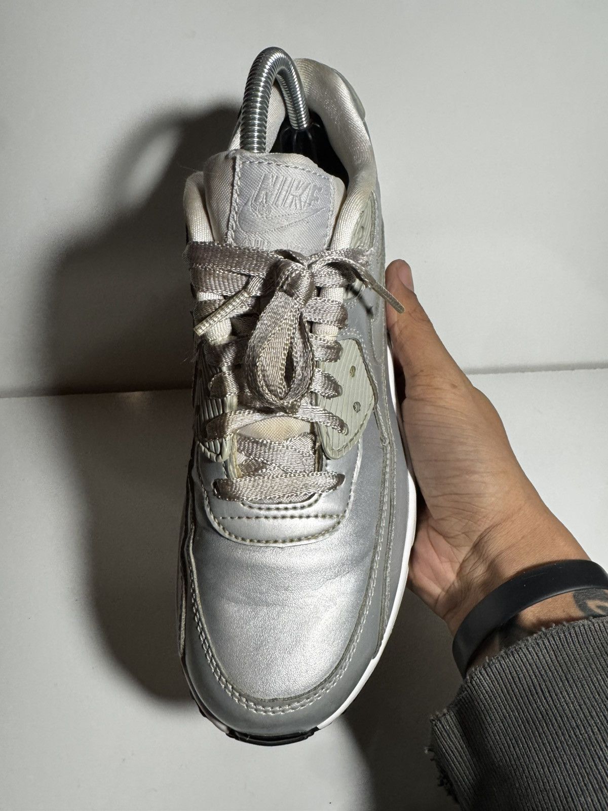 Nike Nike Air Max 90 GS “Metallic Silver Grey” Size US 8 / IT 38 - 2 Thumbnail