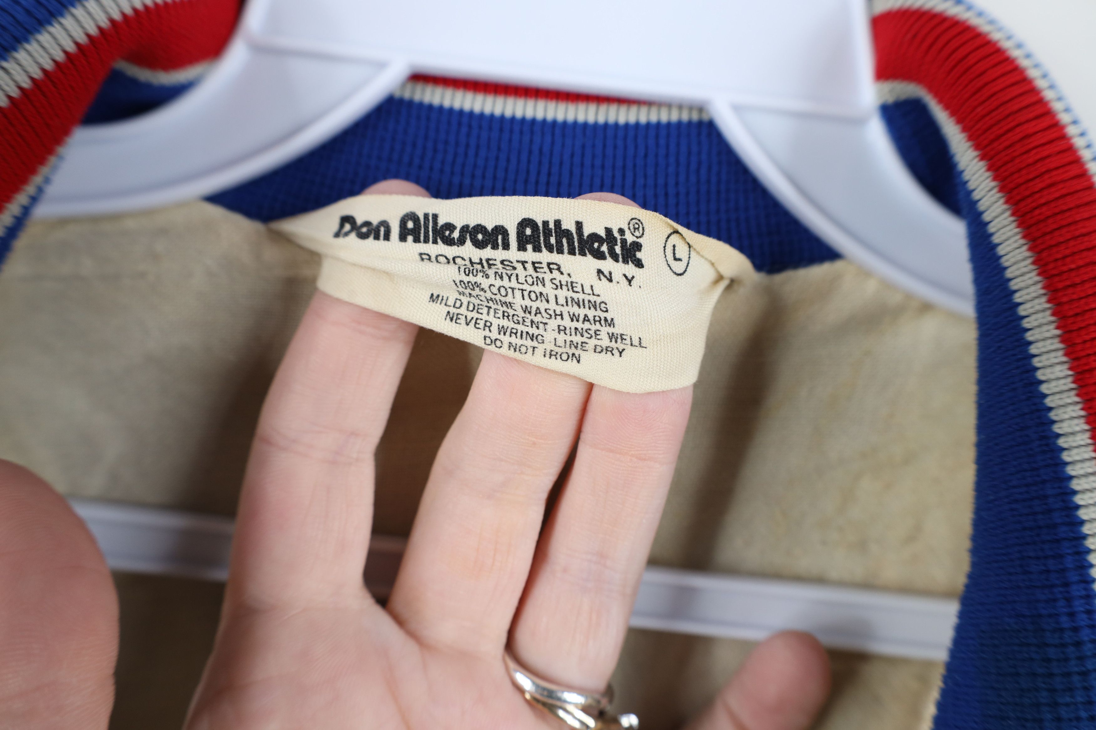 Vintage Vintage 70s 80s Stitch Wisconsin Fishing Bomber Jacket USA Size US L / EU 52-54 / 3 - 9 Thumbnail
