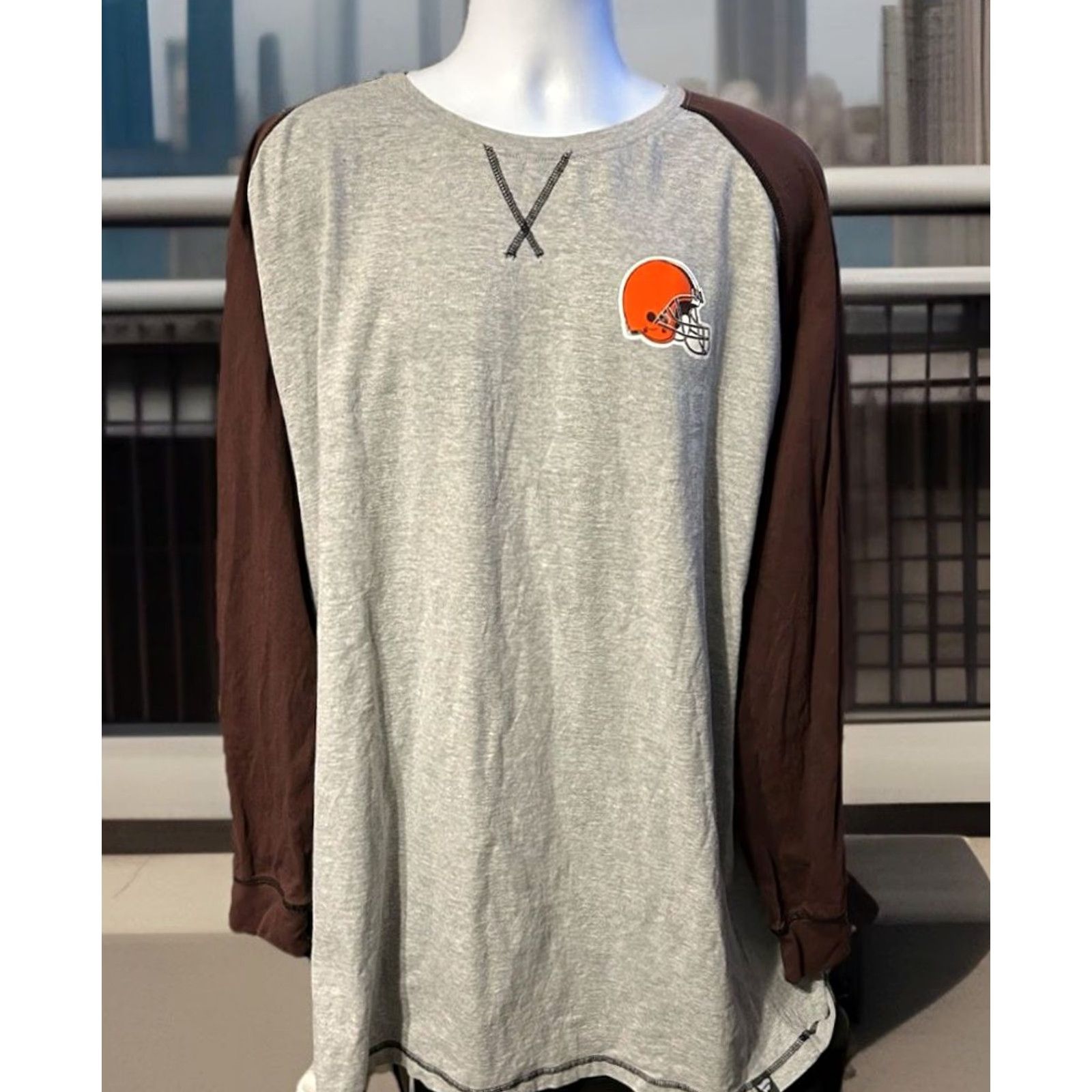 Vintage Cleveland Browns Fanatics Long Sleeve Pullover Shirt Men 5XL Gray Brown Helmet Logo Crew Neck Activewear Shirt Size US XXL / EU 58 / 5 - 6 Thumbnail