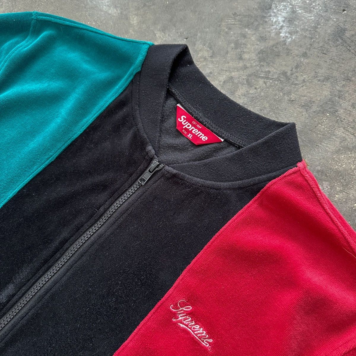 Supreme SS18 Supreme Velour Zip Up jacket size XL black red teal Size US XL / EU 56 / 4 - 3 Thumbnail