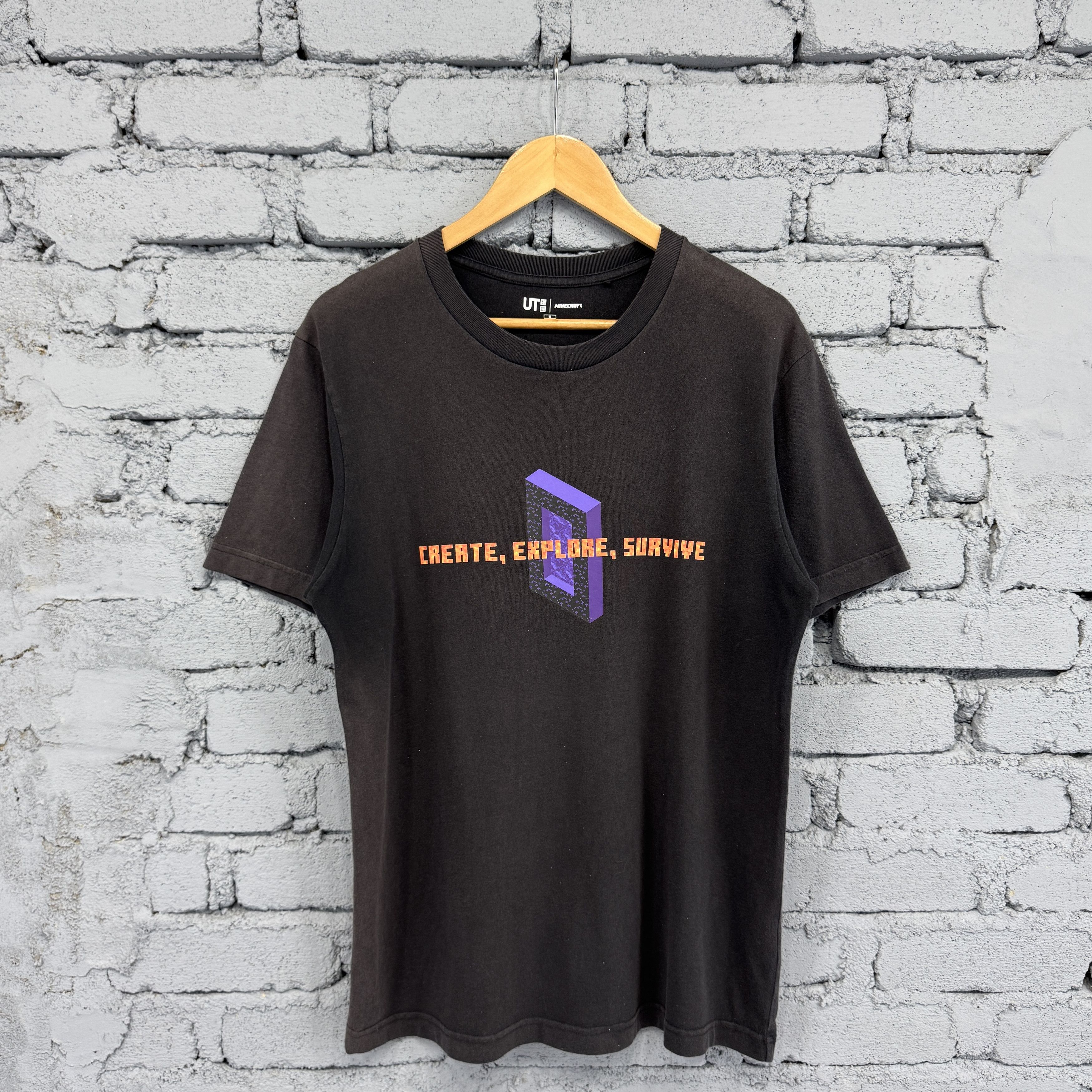 Uniqlo Uniqlo x Minecraft UT Sunfaded Tshirt Size US M / EU 48-50 / 2 - 1 Thumbnail