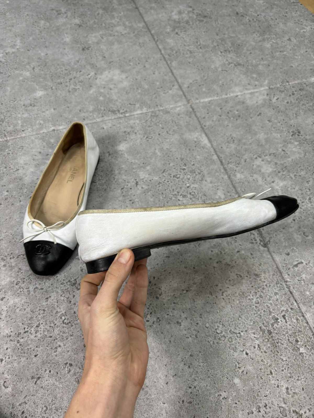 Chanel Chanel Lambskin & Patent Calfskin Ballet Flats Vintage 00s Size US 11 / IT 41 - 5 Thumbnail
