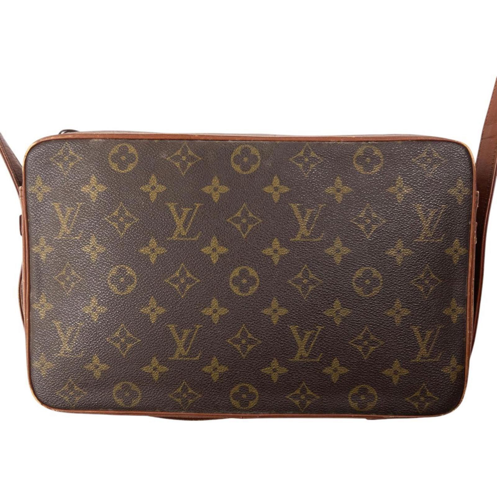 Louis Vuitton Vintage Louis Vuitton Monogram Crossbody Bag Size ONE SIZE - 1 Thumbnail