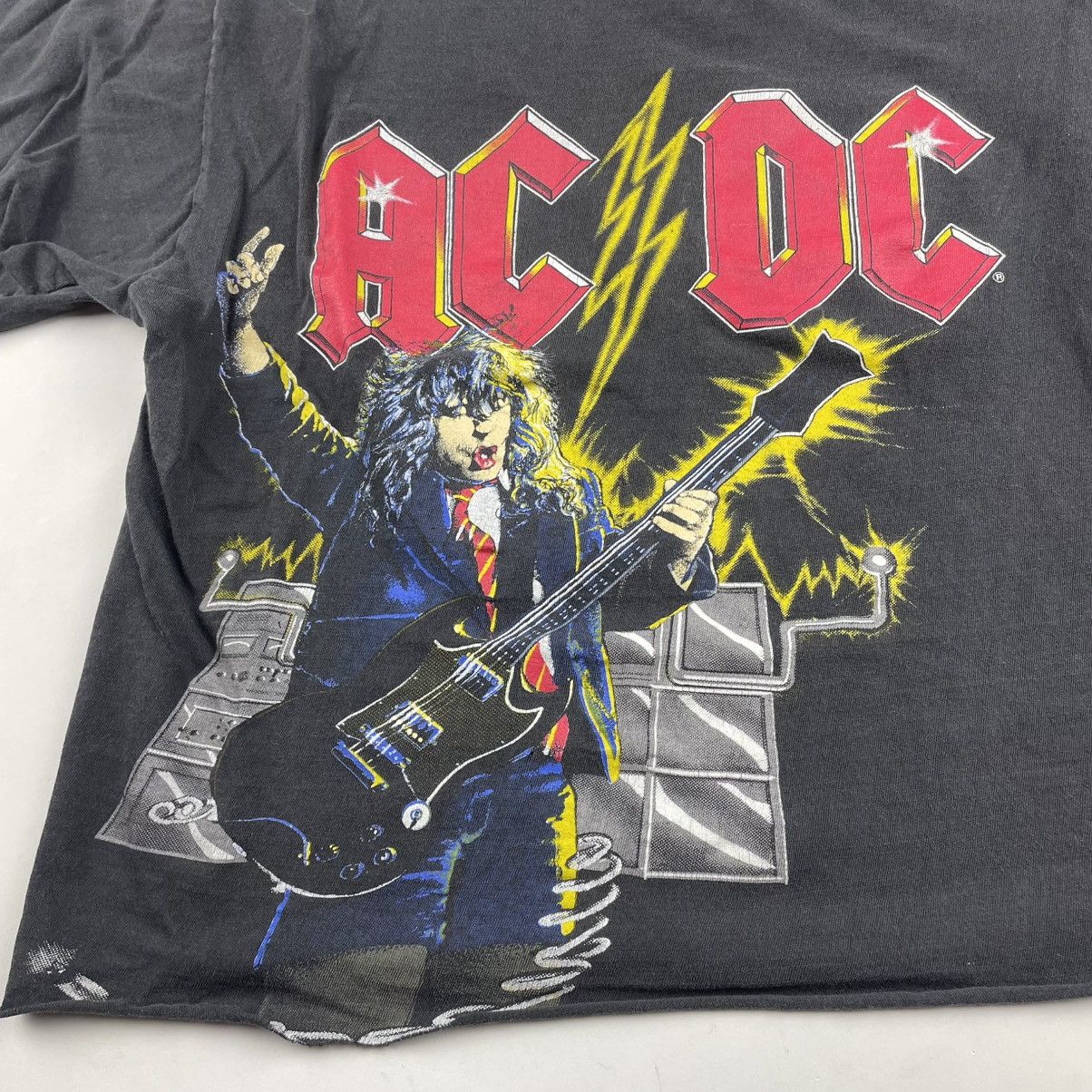Band Tees × Vintage VTG 1986 AC/DC Cropped Shirt Who Made Who Tour Women’s Small Size S / US 4 / IT 40 - 2 Thumbnail