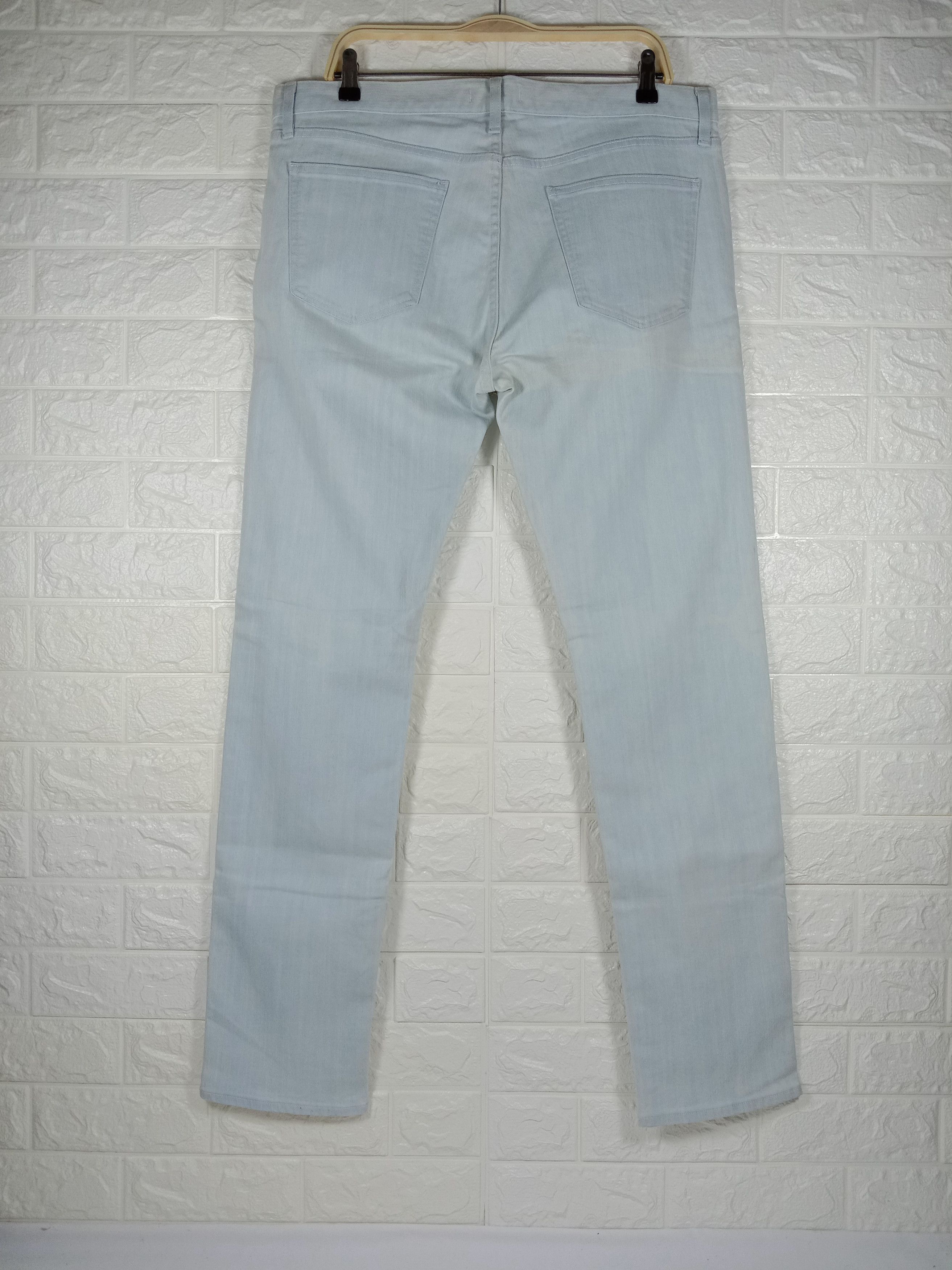 Japanese Brand Japanese Uniqlo Kaihara Denim Tapered Skinny Jeans Size US 36 / EU 52 - 1 Thumbnail
