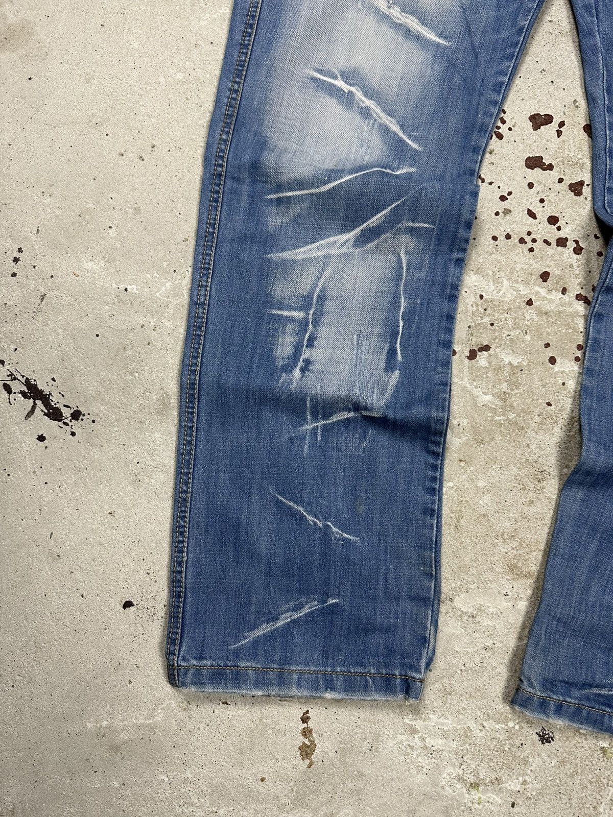 If Six Was Nine × Japanese Brand × Le Grande Bleu (L.G.B.) Vintage Y2K Blue Washed Distressed Chain Denim Pants Size US 38 / EU 54 - 4 Thumbnail