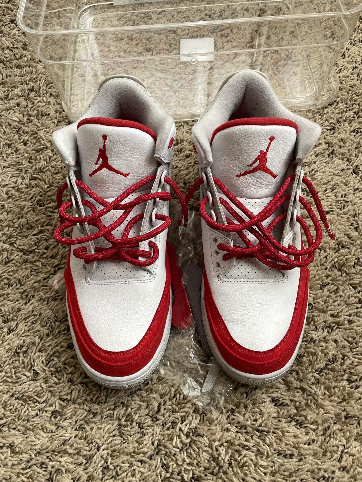 Jordan 3 university red hotsell