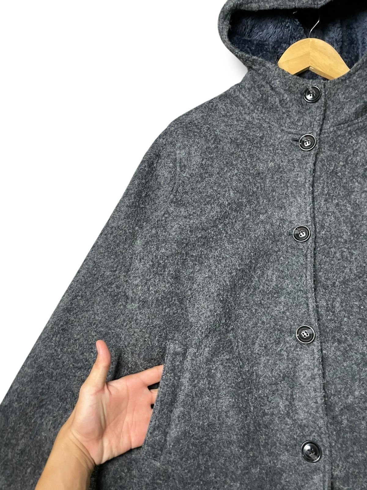 Japanese Brand × Vintage Graceful Days Japanese Hooded Wool Coat (52) Size US L / EU 52-54 / 3 - 6 Thumbnail