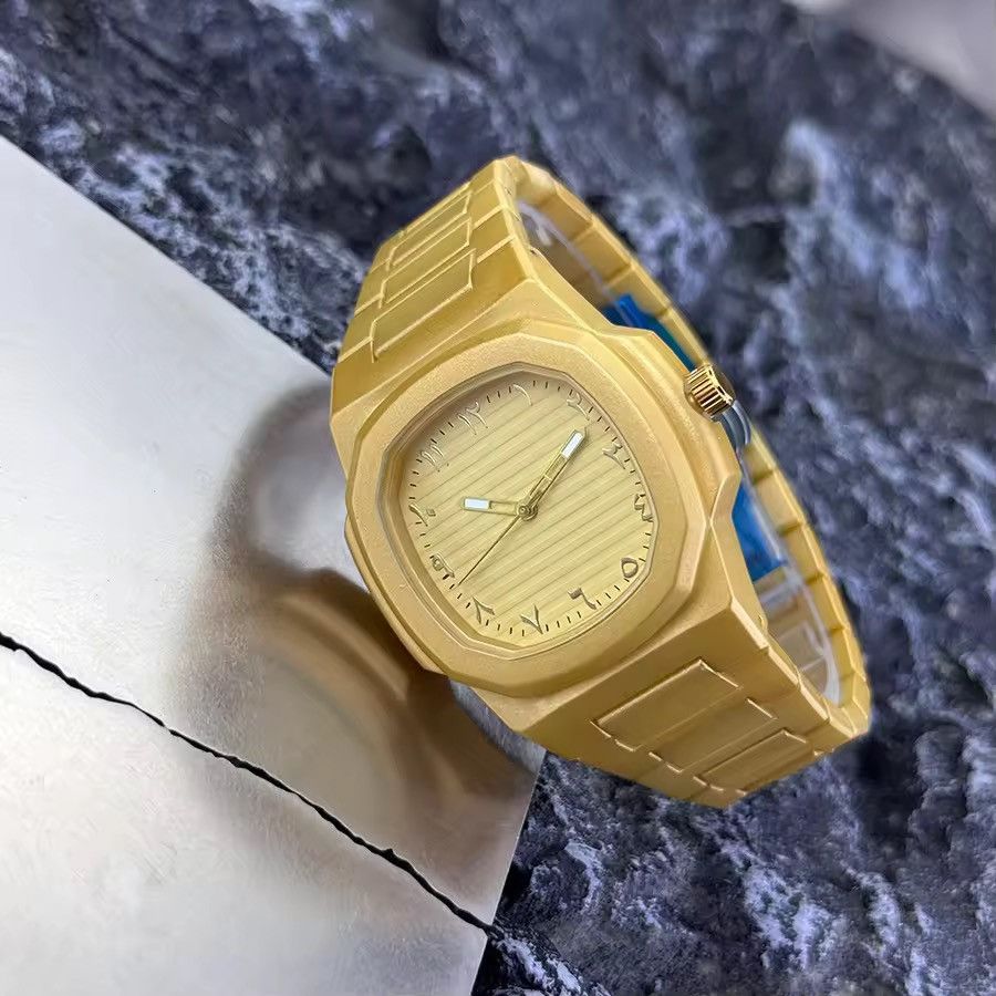 Vintage Arabic Numerals Dial Watch Size ONE SIZE - 1 Thumbnail