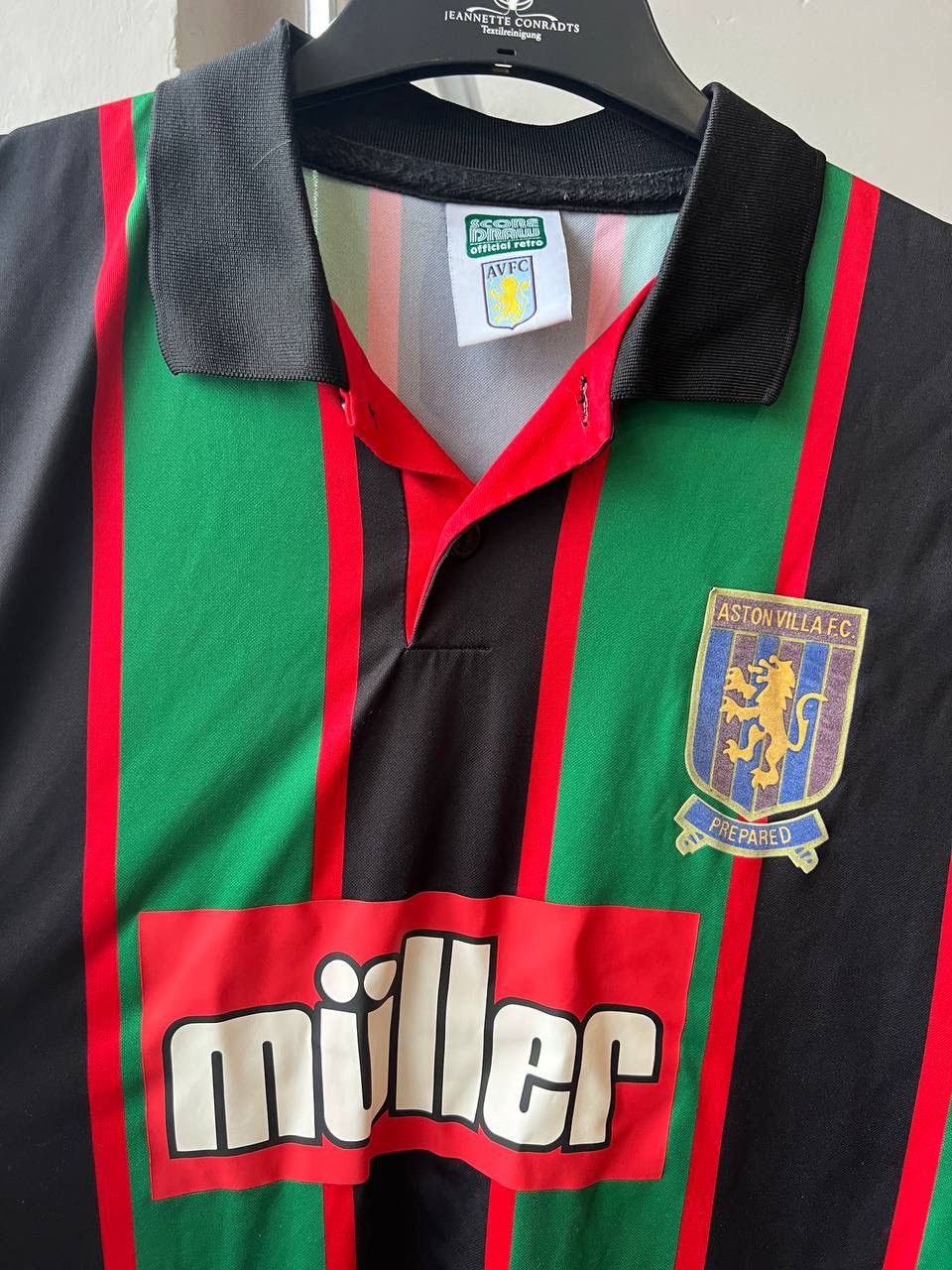 Vintage 1994 ASTON VILLA RETRO REMAKE AWAY SOCCER JERSEY SHIRT SZ L Size US L / EU 52-54 / 3 - 6 Thumbnail
