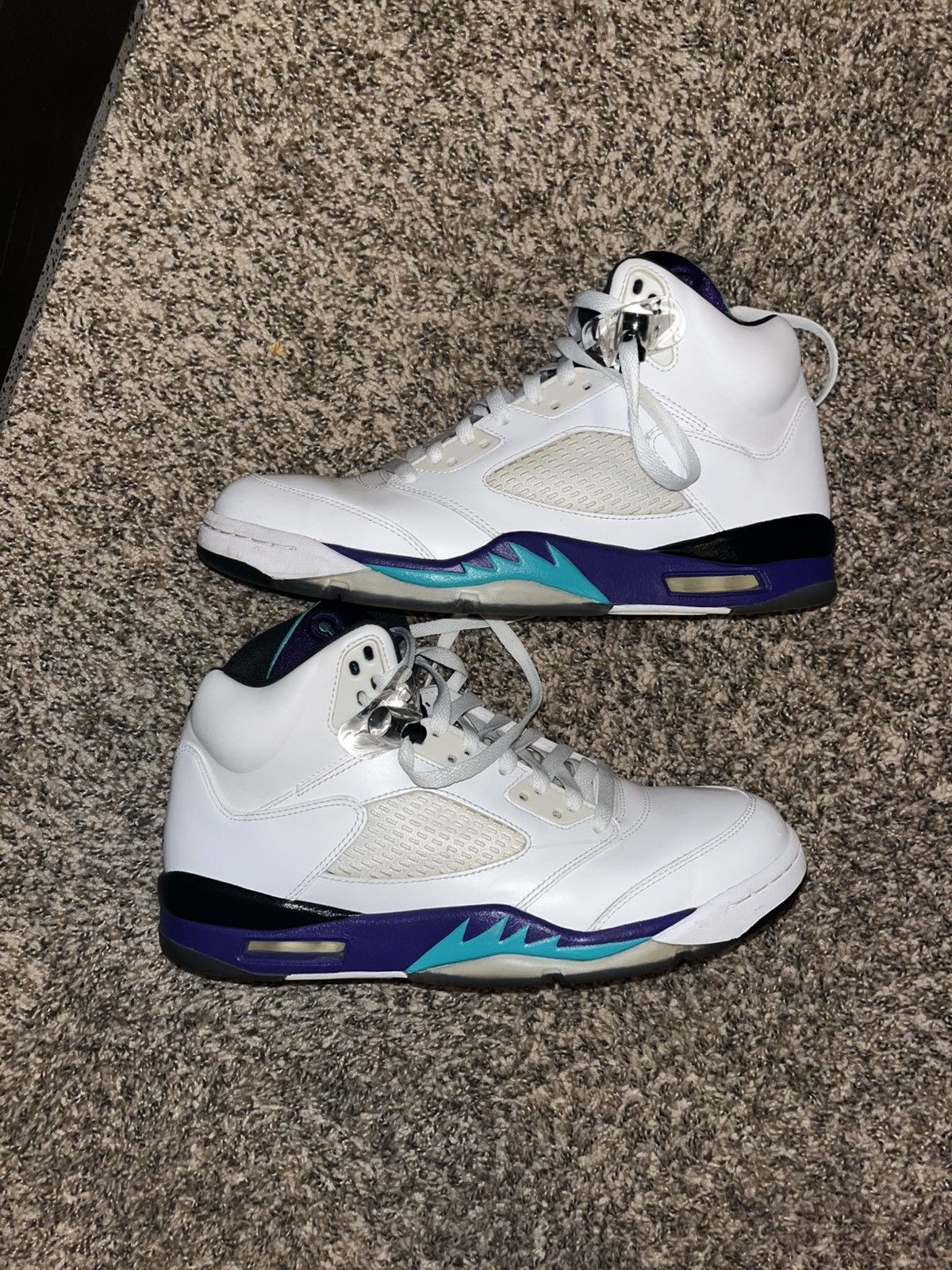 Jordan Brand 2013 Jordan 5 Grape Size US 11 / EU 44 - 2 Thumbnail