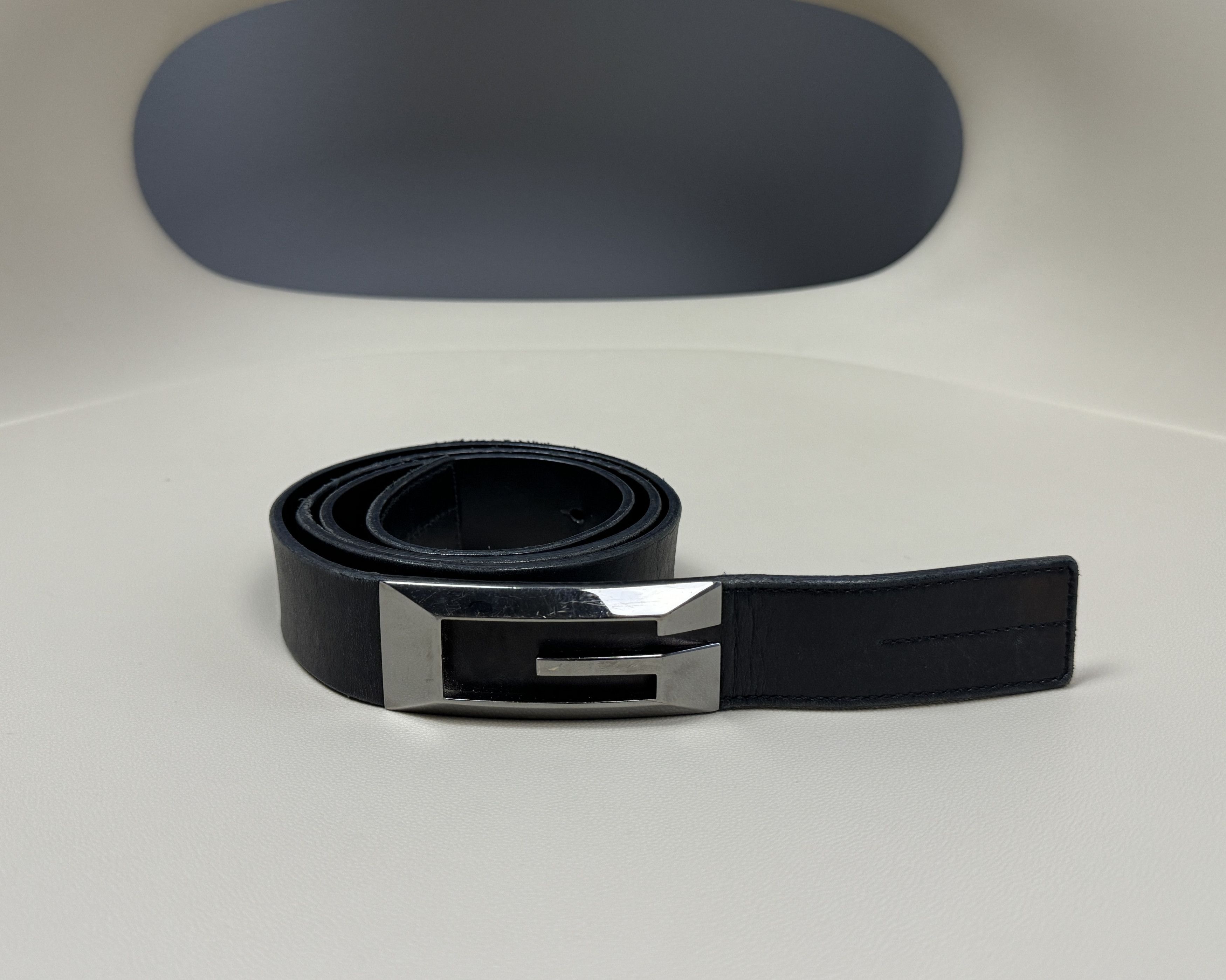 Gucci Gucci G Classic Buckle Logo Black Leather Belt Size 80 32 Size ONE SIZE - 1 Thumbnail