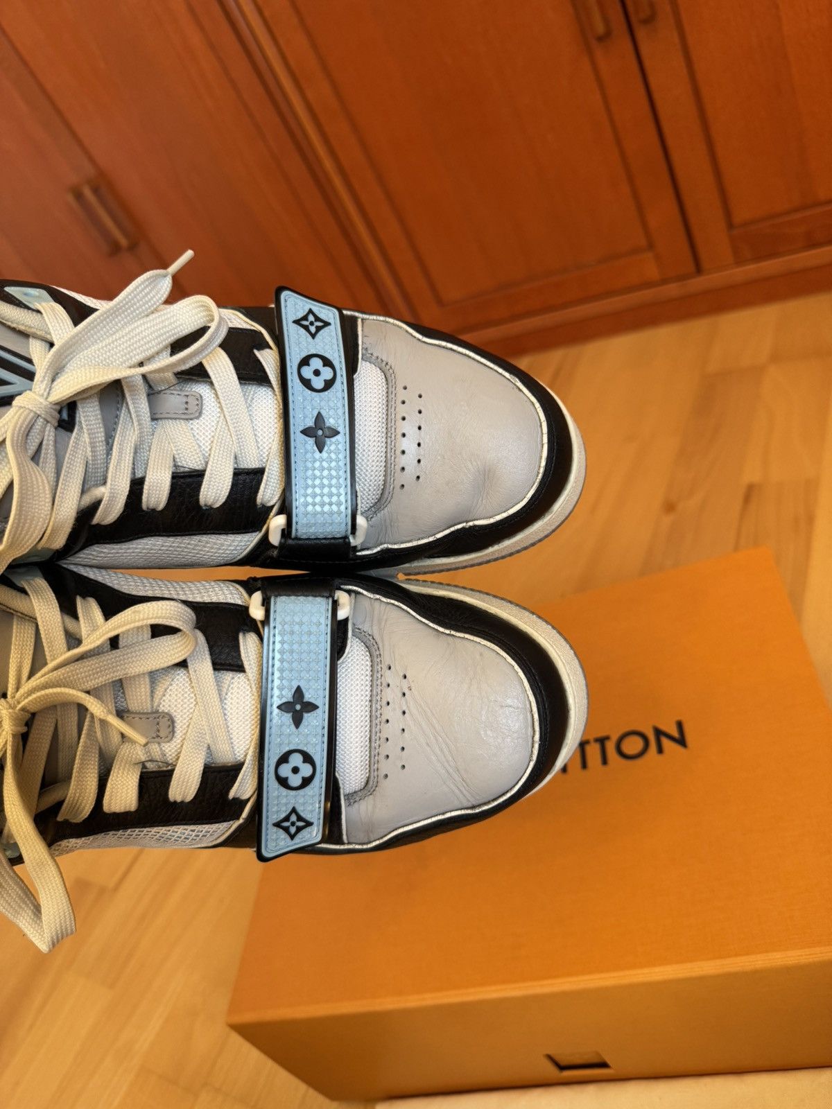 Louis Vuitton Louis Vuitton LV Trainer Velcro Strap Black Blue Grey Size US 9.5 / EU 42-43 - 11 Thumbnail