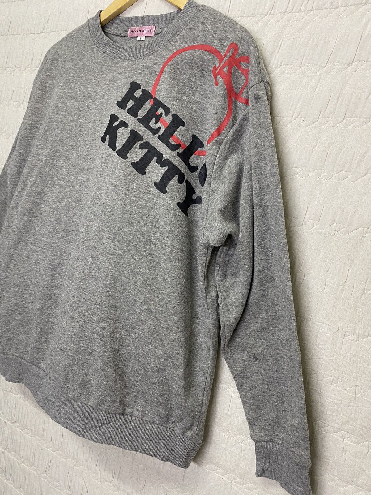 Japanese Brand (K) SANRIO HELLO KITTY SPELL OUT SWEATSHIRT Size L / US 10 / IT 46 - 4 Thumbnail