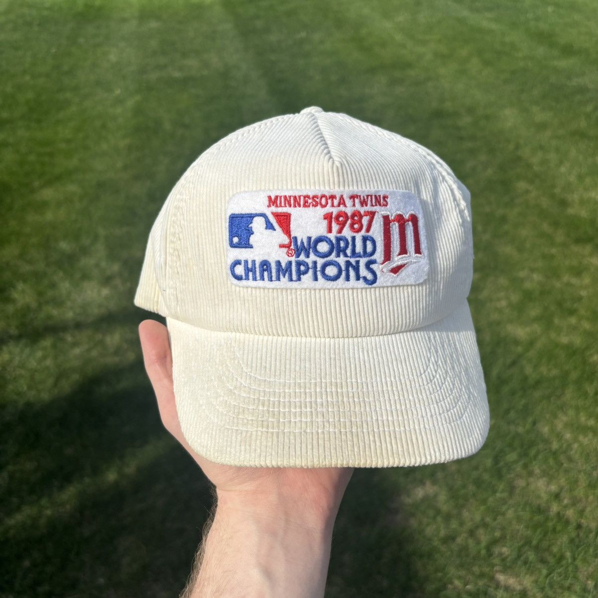 MLB × Vintage Vintage Cream 1987 Minnesota Twins Corduroy Snapback Size ONE SIZE - 1 Thumbnail