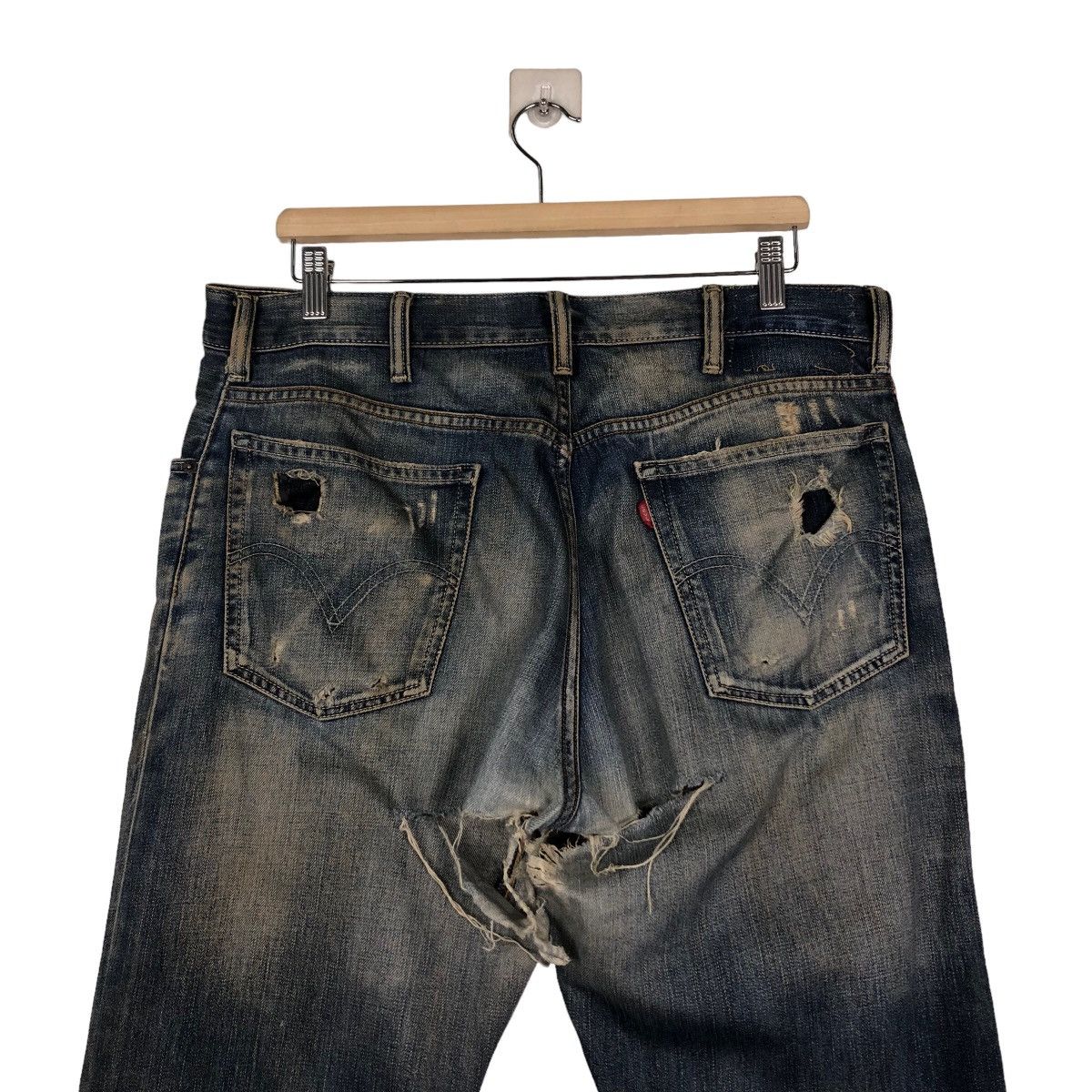 Levi's 🔥Rare Worn Rusty Big Hole Levi’s Distressed Jeans Denim Size US 36 / EU 52 - 13 Thumbnail