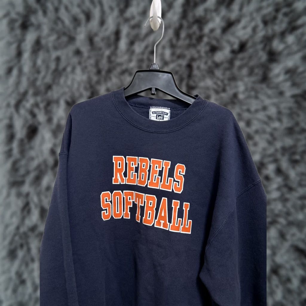Lee Lee Sweatshirt Mens Large Blue Navy Ultraweight Crewneck Pullover Softball Size US L / EU 52-54 / 3 - 1 Thumbnail