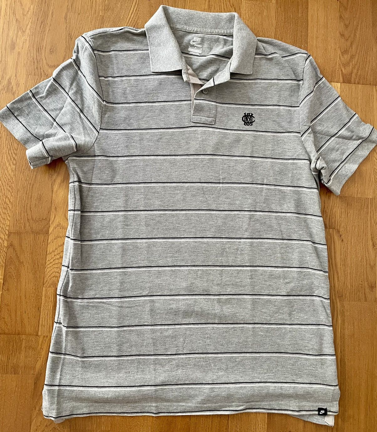 Nike Nike Vintage Polo Shirt Size L Size US L / EU 52-54 / 3 - 1 Thumbnail