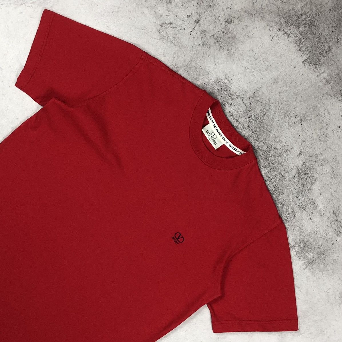 Valentino Vintage Valentino Sport Red Tee 90s Size US M / EU 48-50 / 2 - 6 Thumbnail