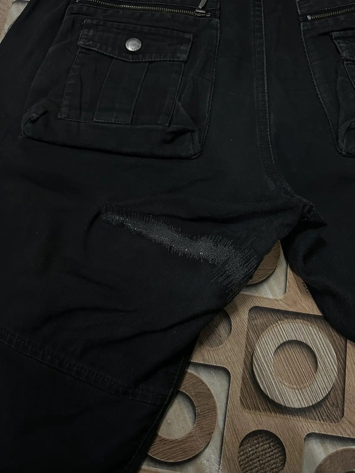 Burberry BURBERRY BLACK LABEL UTILITY MULTIPOCKET CARGO PANTS W32 L30 Size US 32 / EU 48 - 16 Thumbnail