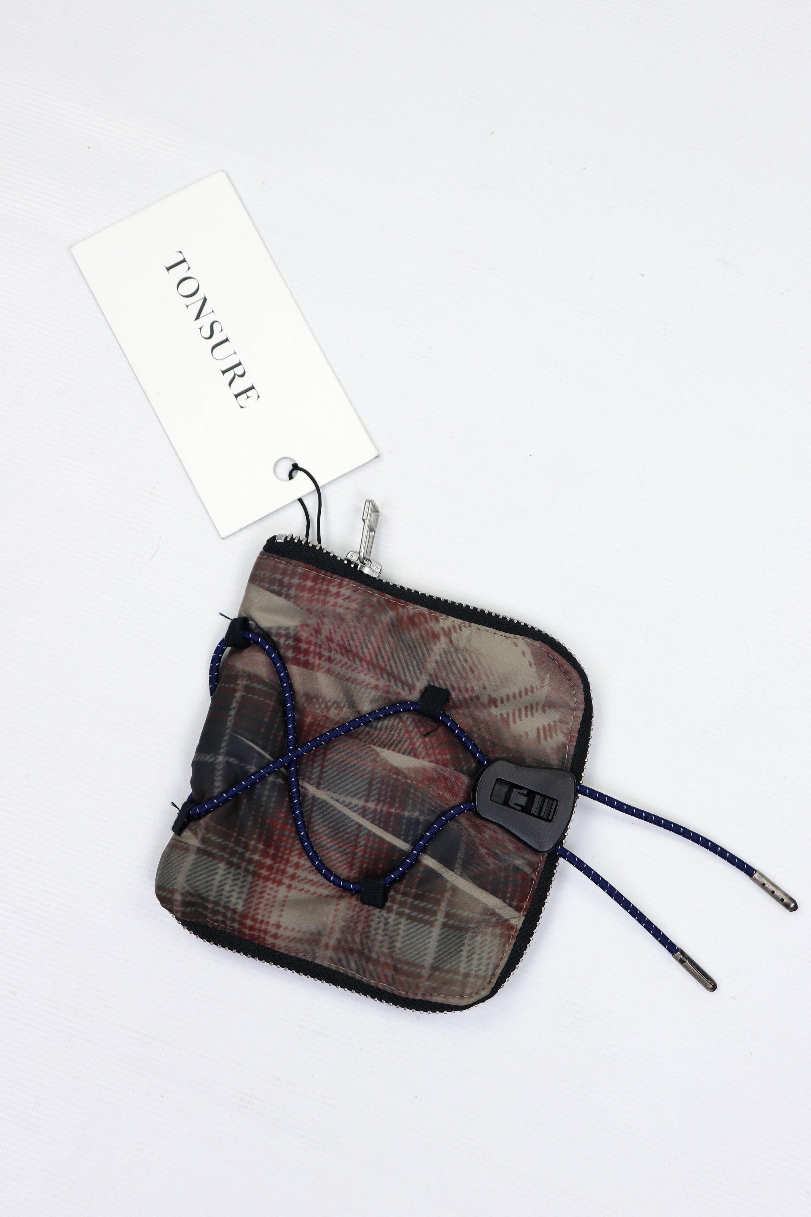 Tonsure Tonsure S/S 2019 Check Square Zipped Padded Nylon Wallet Size ONE SIZE - 1 Thumbnail
