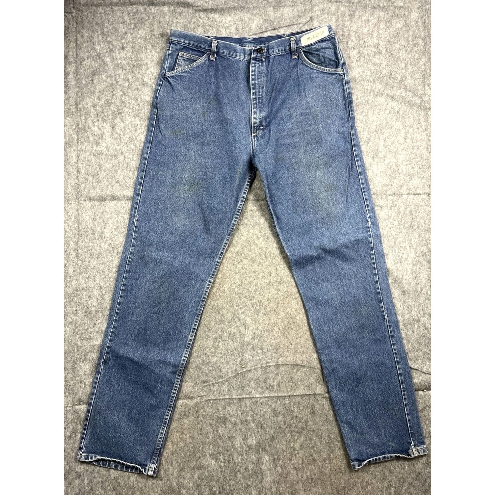 Vintage Bulwark Jeans Mens Pant Blue 42x38 ARC Rating 20.7 ATPV Protective Apparel Med Wash Bulwark Men Jeans Pants Blue 42x38 FR Safety Workwear Size US 42 / EU 58 - 2 Thumbnail