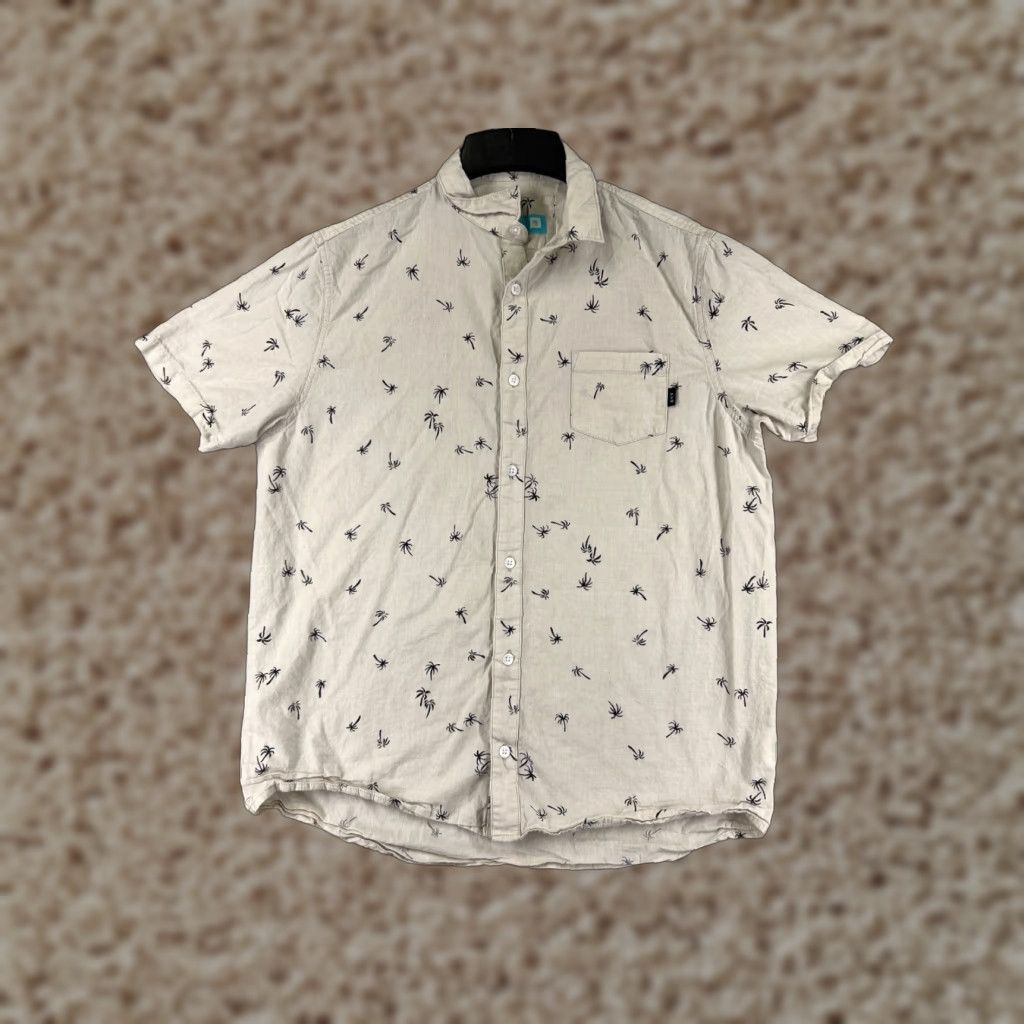 Vintage Hawaiian Shirt Adult Medium Beige Palm All Over Print Button Up 100% Cotton Shirt Men Beige Floral All Seasons 100% Cotton Mens Shirt Medium Size US M / EU 48-50 / 2 - 1 Thumbnail