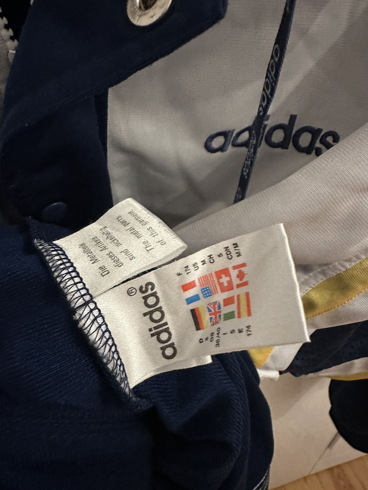 Adidas Adidas Jacket Size L Vintage vintage Retro Jacke Size US L / EU 52-54 / 3 - 10 Thumbnail