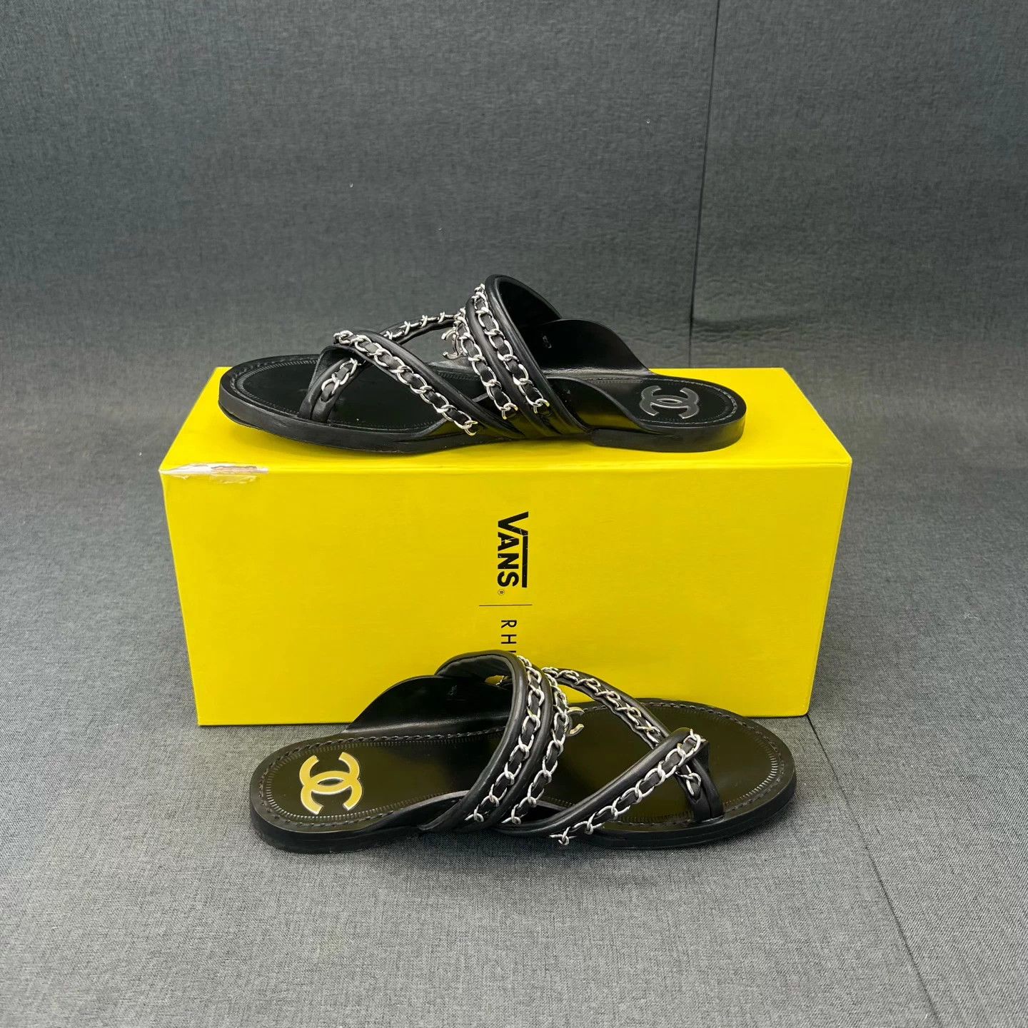 Chanel Chanel black bag chain size 38 with box Size US 7 / IT 37 - 2 Thumbnail