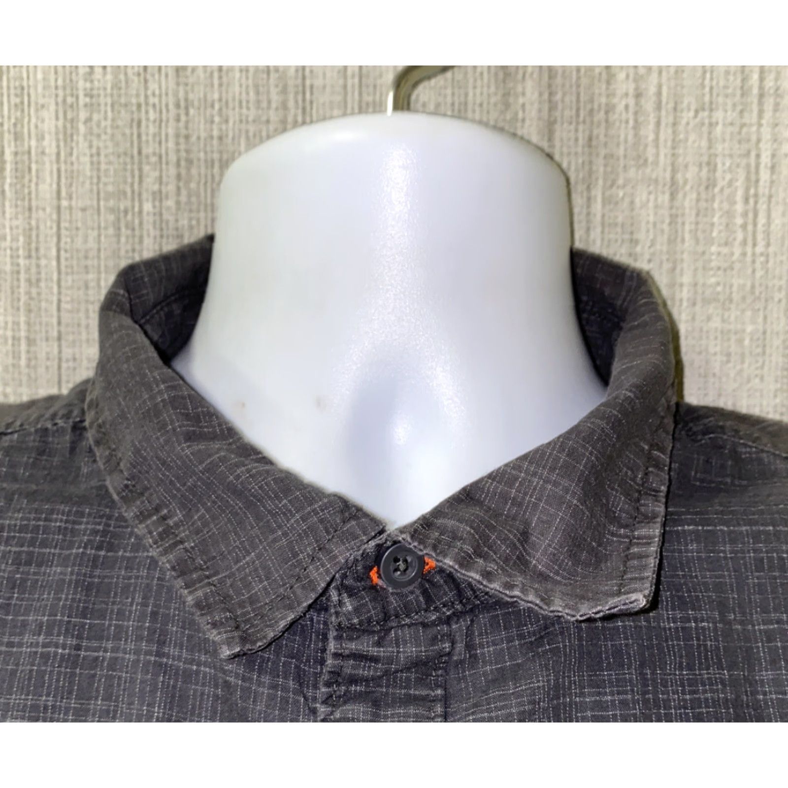 Mountain Hardwear Mountain Hardwear Mens Gray Short Sleeve Button Front Shirt Size L Size US L / EU 52-54 / 3 - 3 Thumbnail