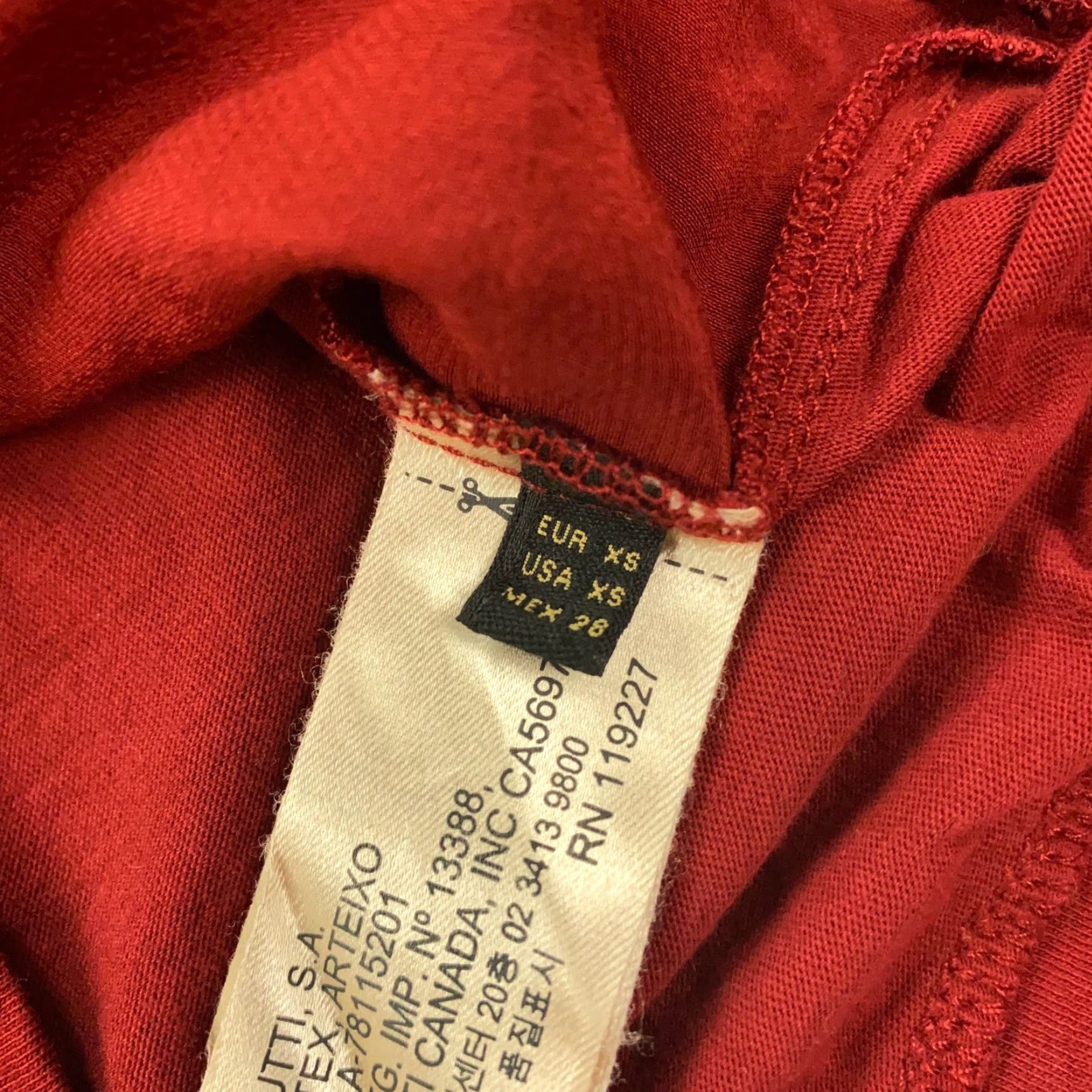 Massimo Dutti VINTAGE Massimo Dutti Womens Shirt XS Red Sleeve V-Neck Stretch Size XS / US 0-2 / IT 36-38 - 7 Thumbnail