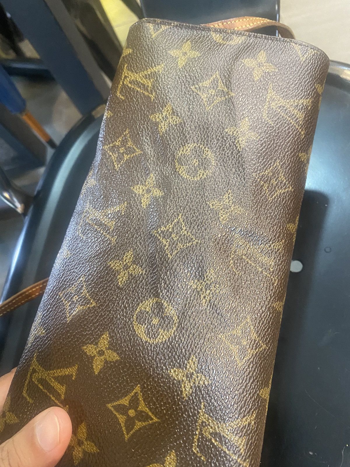 Louis Vuitton Authentic Monogram Vintage Louis Vuitton Pochette Twin GM Size ONE SIZE - 17 Thumbnail