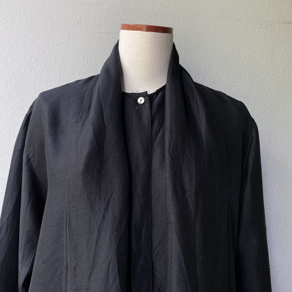 Issey Miyake IS Issey Miyake Black Silk Long Sleeve Bow Tie Collar Shirt Size XL / US 12-14 / IT 48-50 - 18 Thumbnail