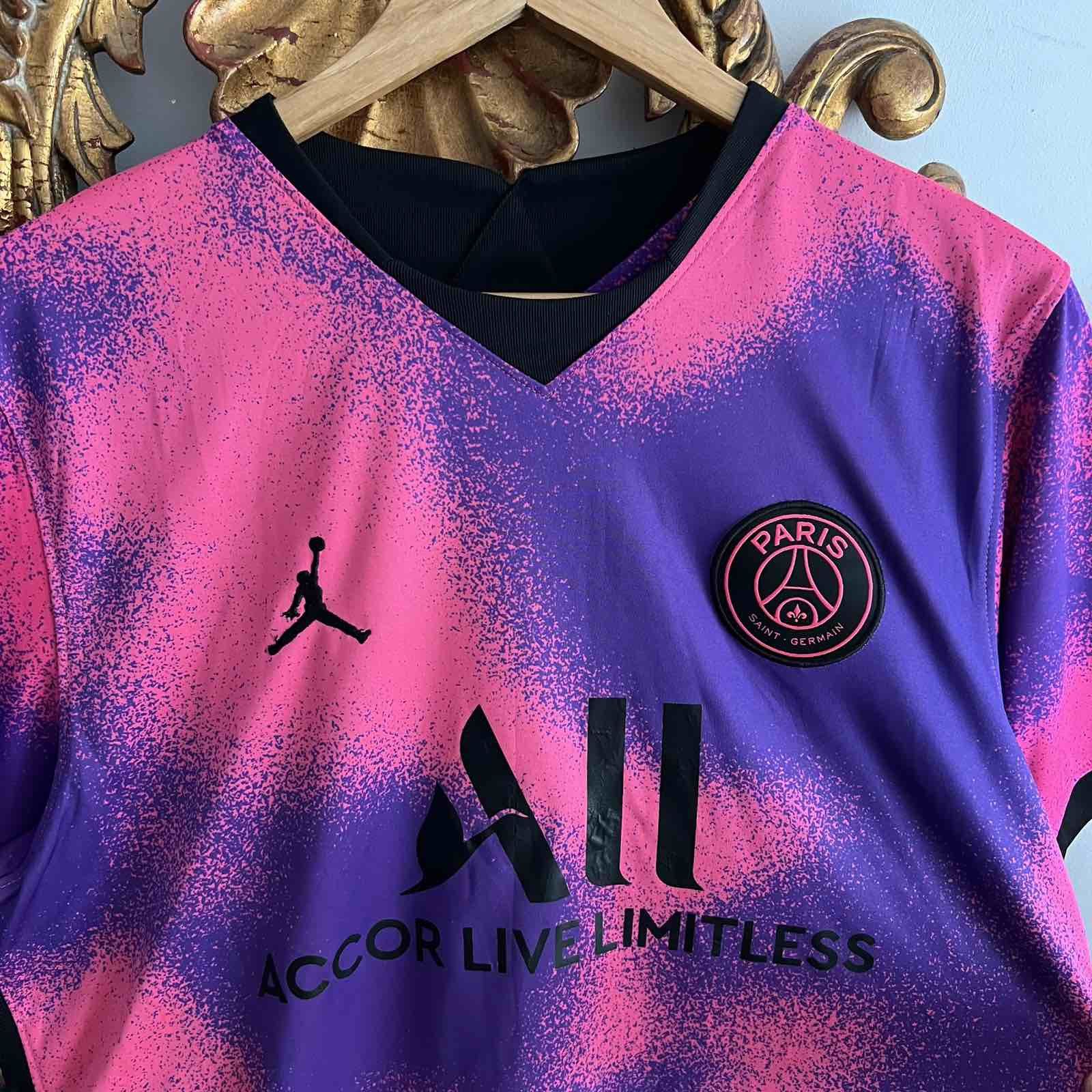 Nike Nike Fc PSG Paris Jordan Pink Soccer Jersey Y2K Size US L / EU 52-54 / 3 - 4 Thumbnail