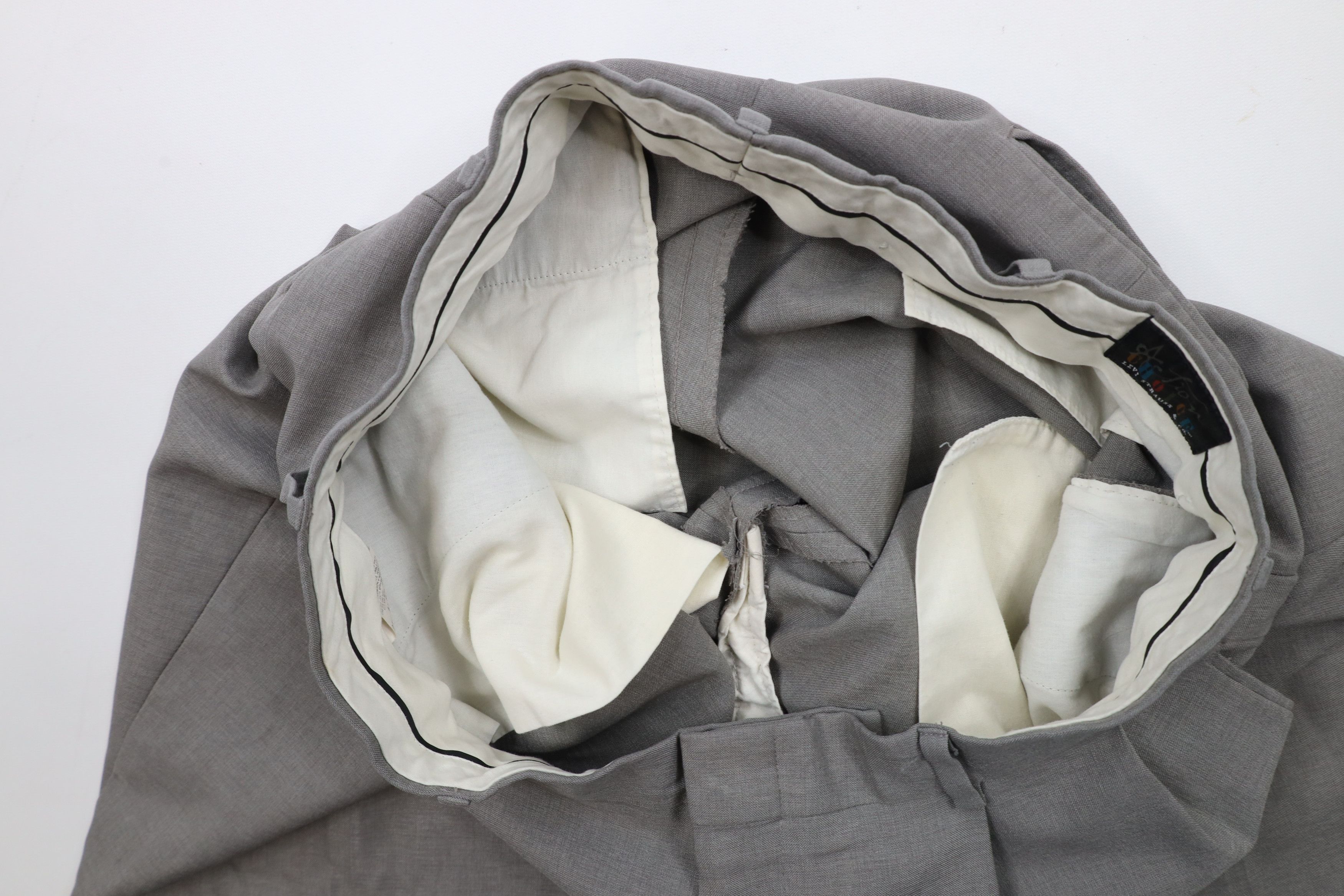 Levi's × Vintage Vintage 90s Levis Pleated Cuffed Wide Leg Chino Pants Gray Size US 34 / EU 50 - 8 Thumbnail