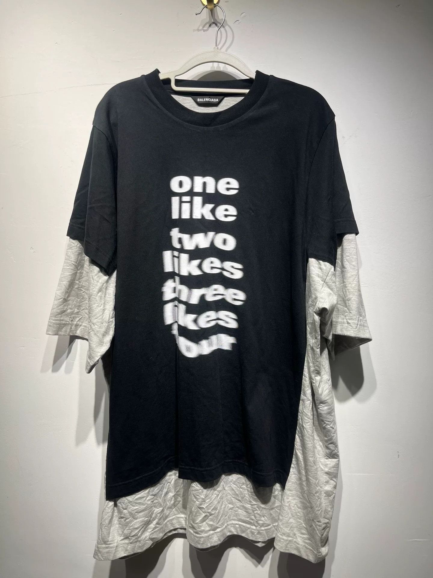 Balenciaga Balenciaga T-Shirt M Men Size US M / EU 48-50 / 2 - 1 Thumbnail