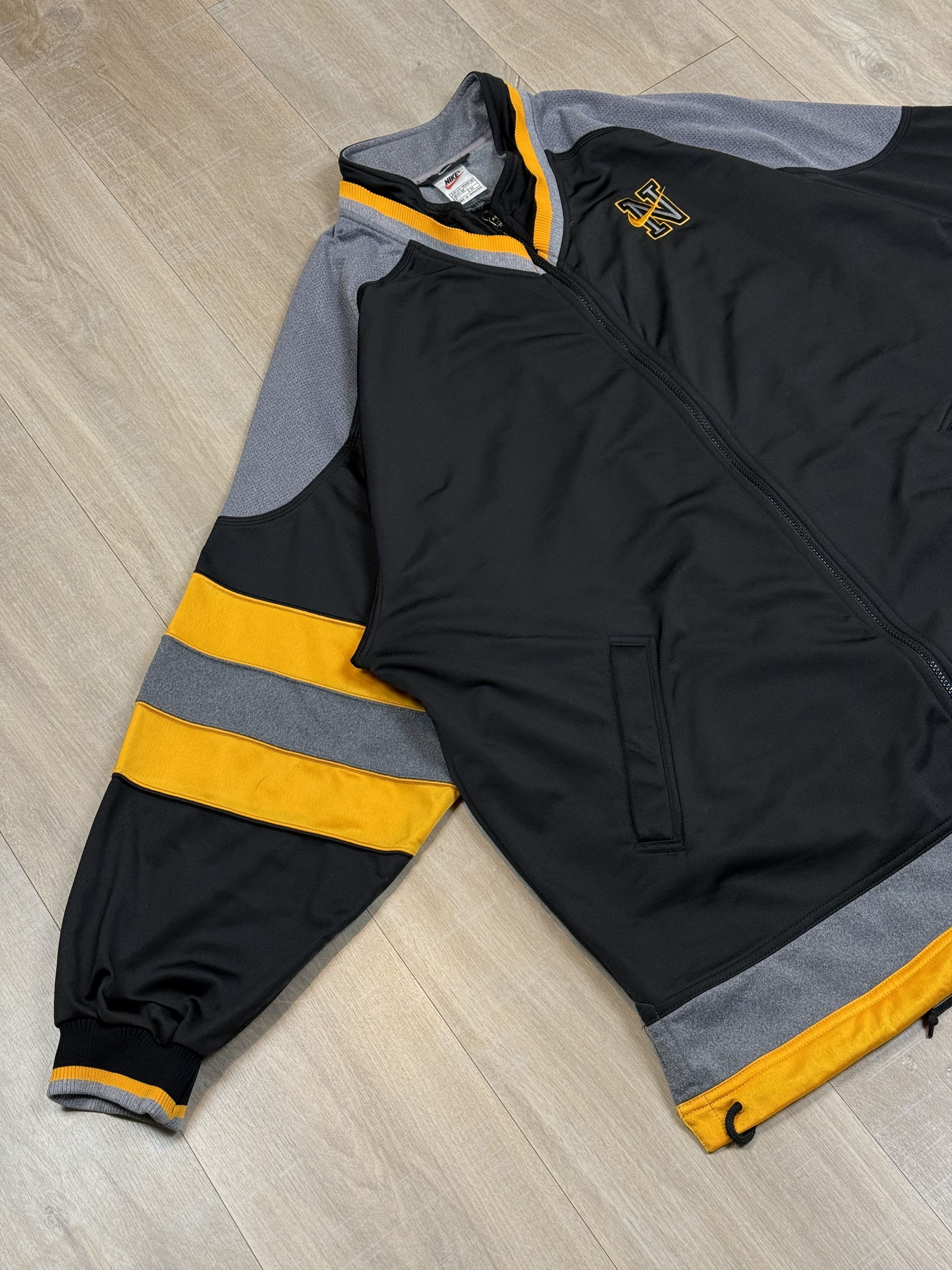 Nike Vintage Nike Big Logo Track Jacket Rare Hype Men's Spell Out Size US XXL / EU 58 / 5 - 4 Thumbnail