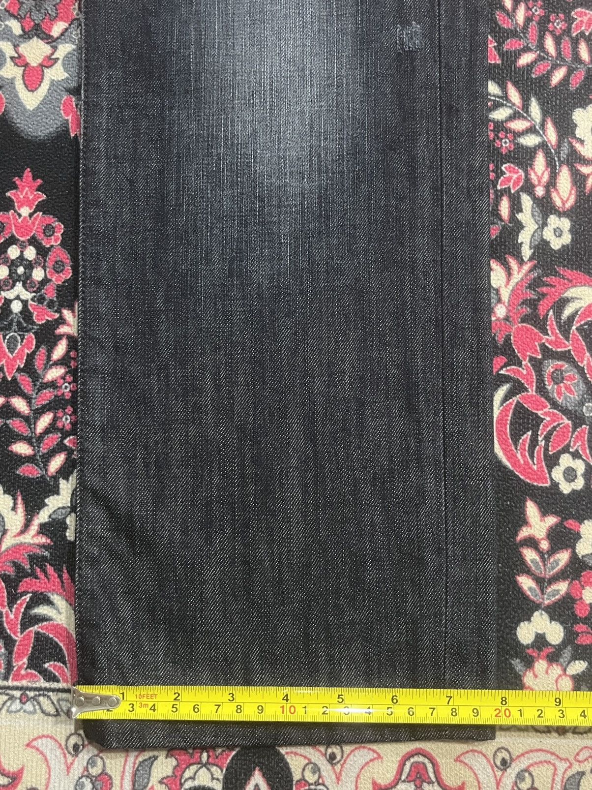 Uniqlo Vintage Uniqlo UJ Dark Washed Distressed Straight Leg Jeans Size US 33 - 14 Thumbnail