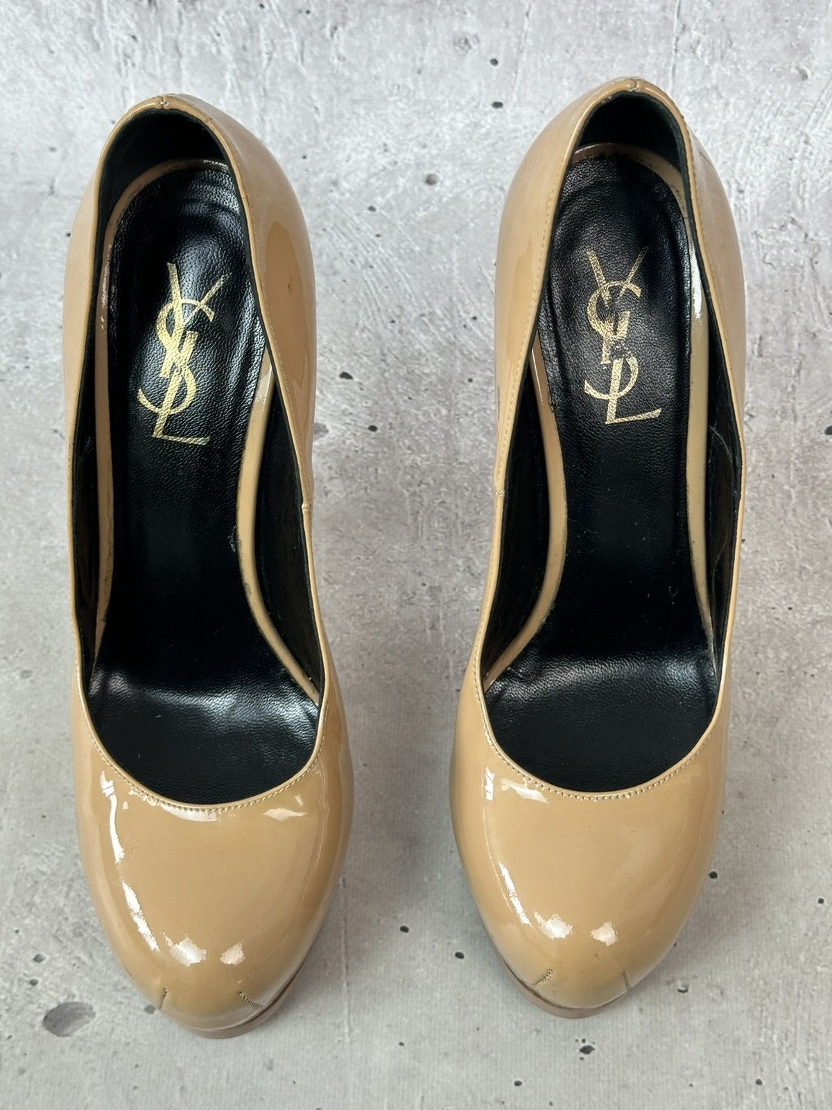 Saint Laurent Paris Saint Laurent Beige Patent Leather Made in Italy Heels Size US 7.5 / IT 37.5 - 2 Thumbnail