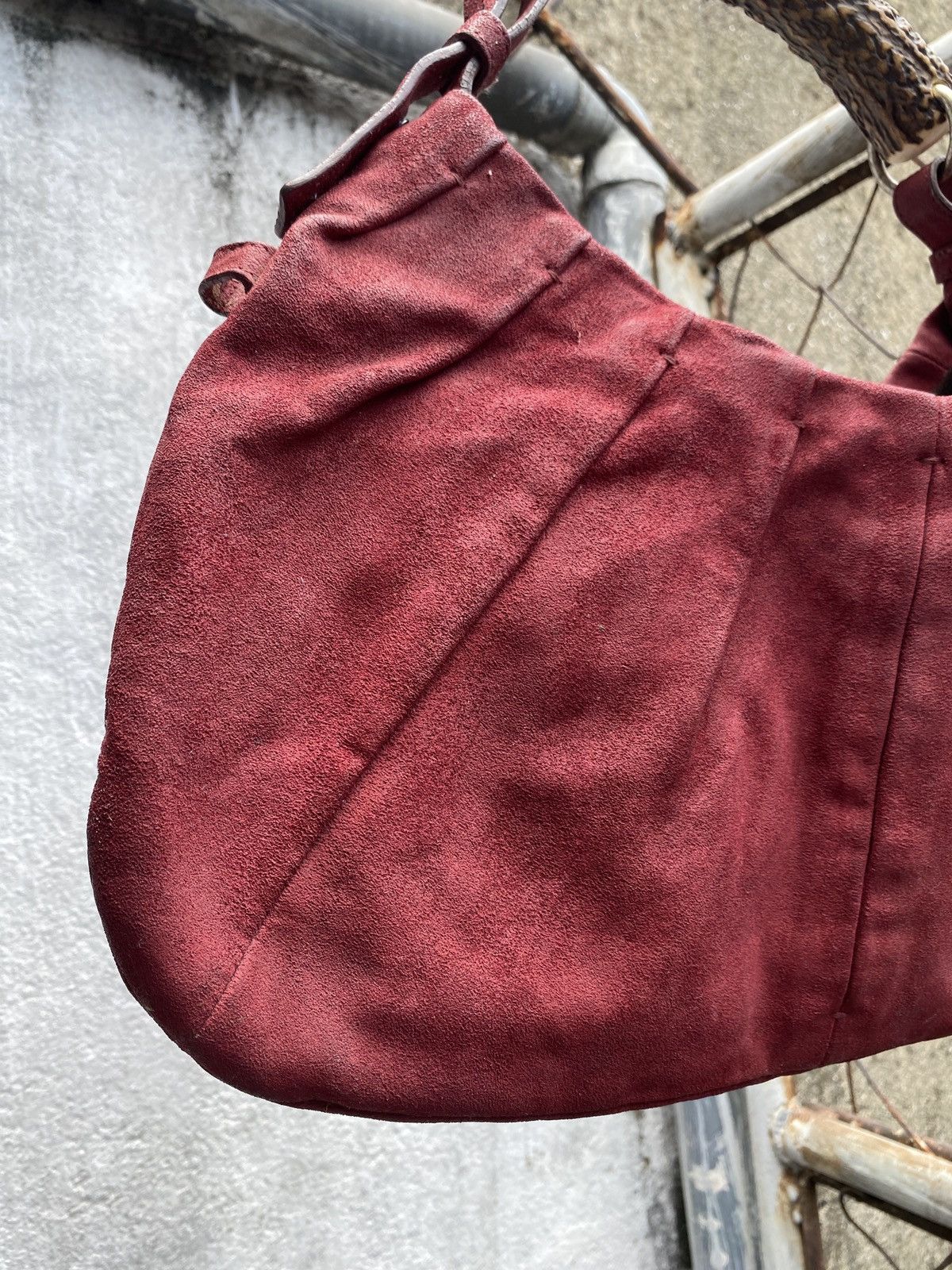 Yves Saint Laurent Rare Yves Saint Laurent - Tom Ford - Burgundy Mombasa Hobo Size ONE SIZE - 8 Thumbnail