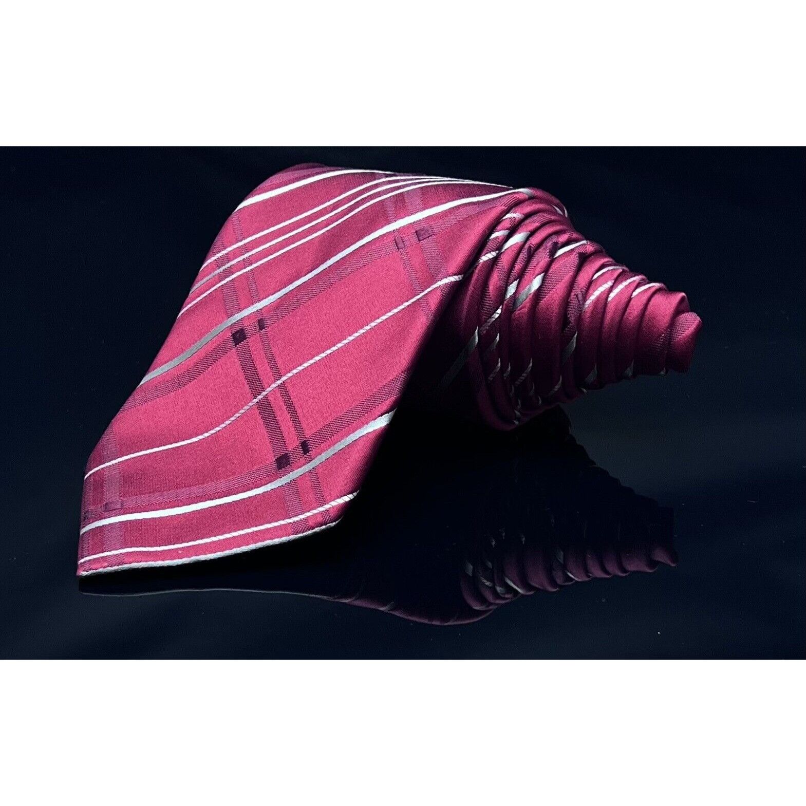 Donald Trump DONALD J. TRUMP MEN'S TIE RED/STRIPED WIDTH: 3.5/8" LENGTH 6 Size ONE SIZE - 6 Thumbnail